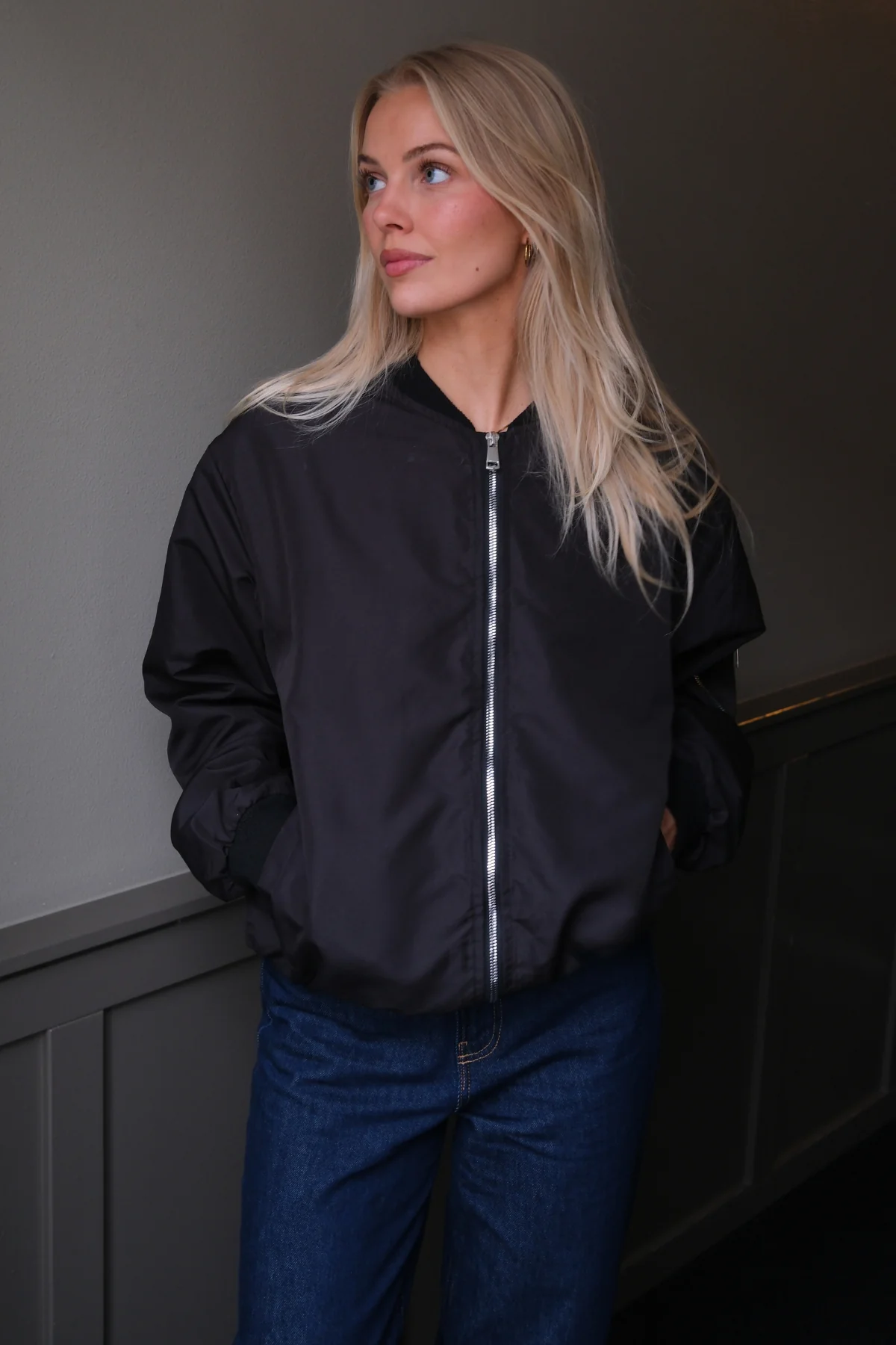 Alexandra Jacke - Schwarz - Image 3