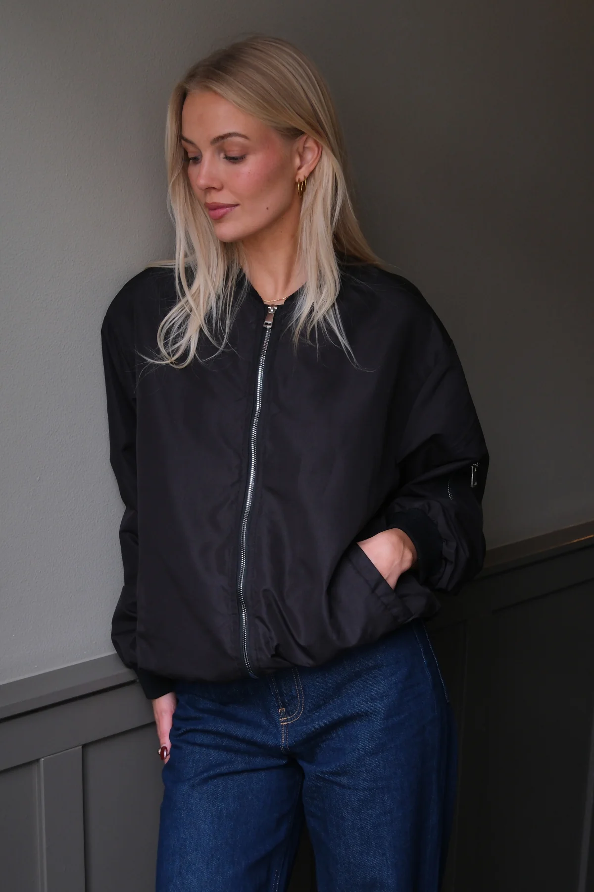 Alexandra Jacke - Schwarz - Image 4