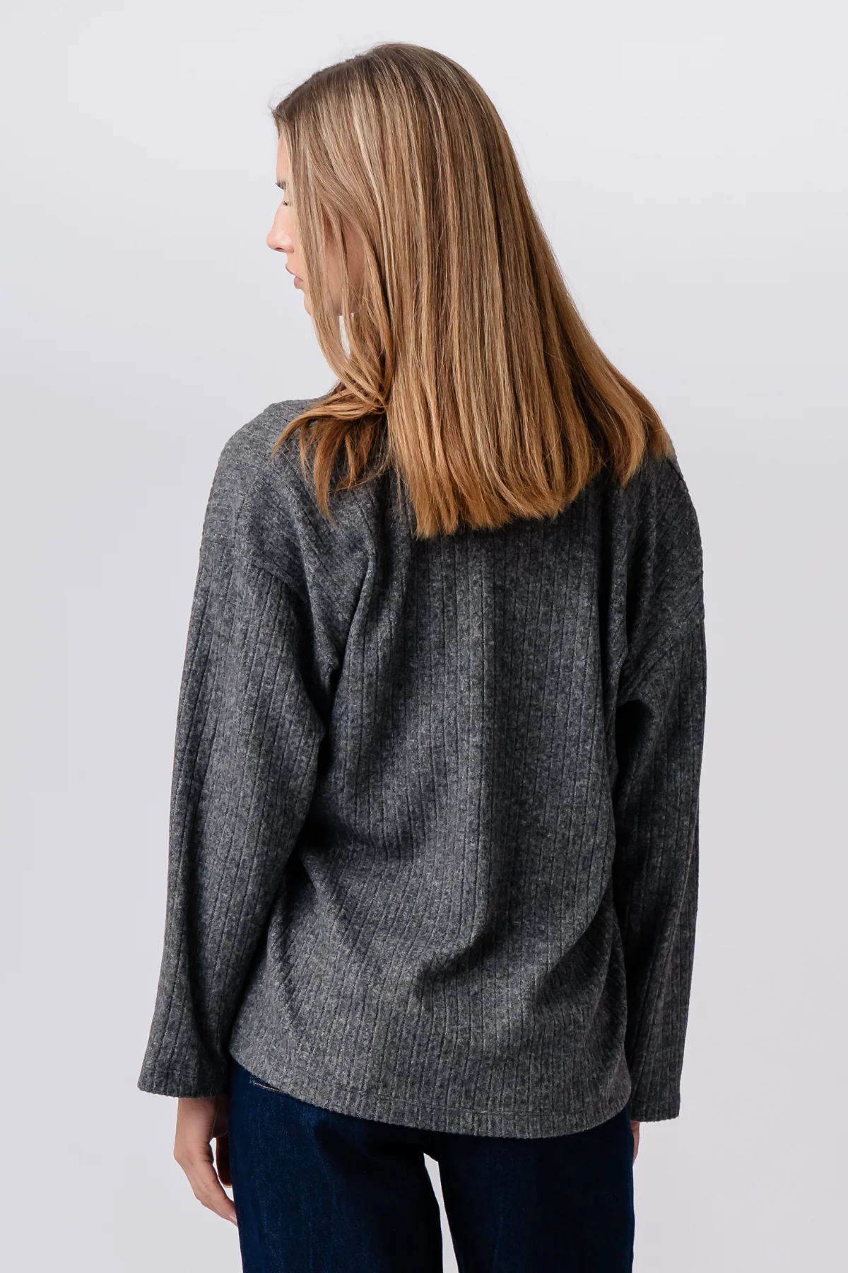 Amalie Strick – Grau - Image 3