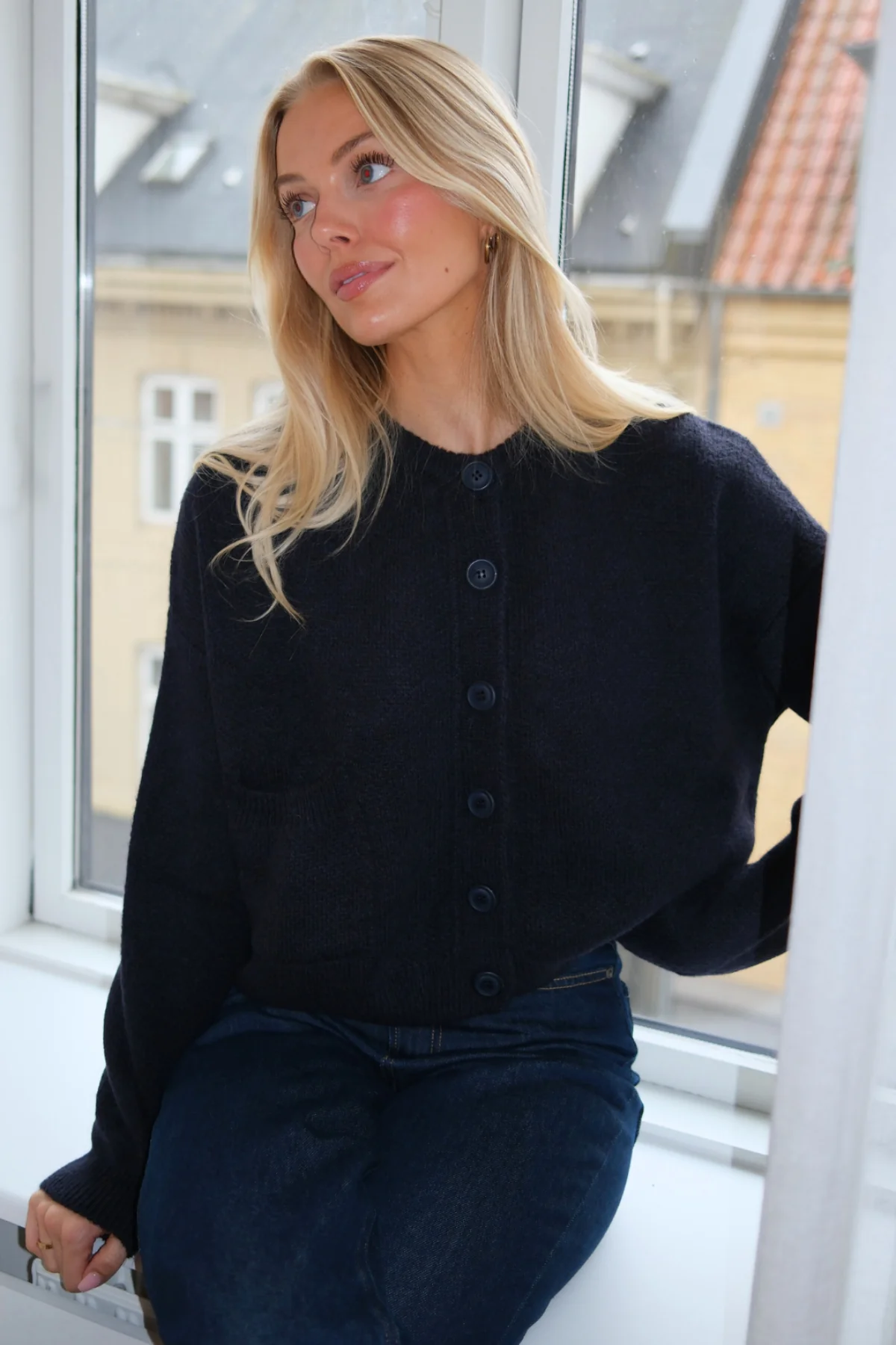 Angelique Strickjacke – Tiefblau - Image 4