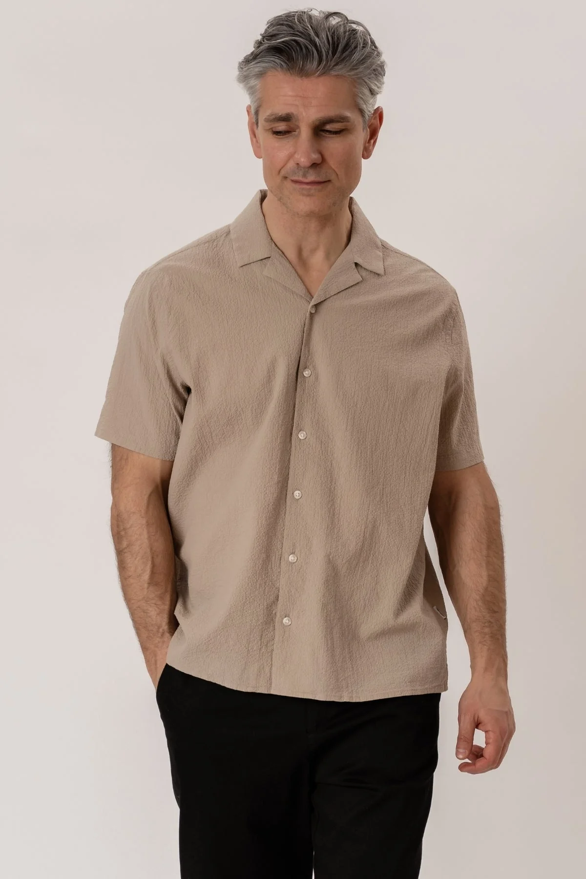 August-Shirt – Sand