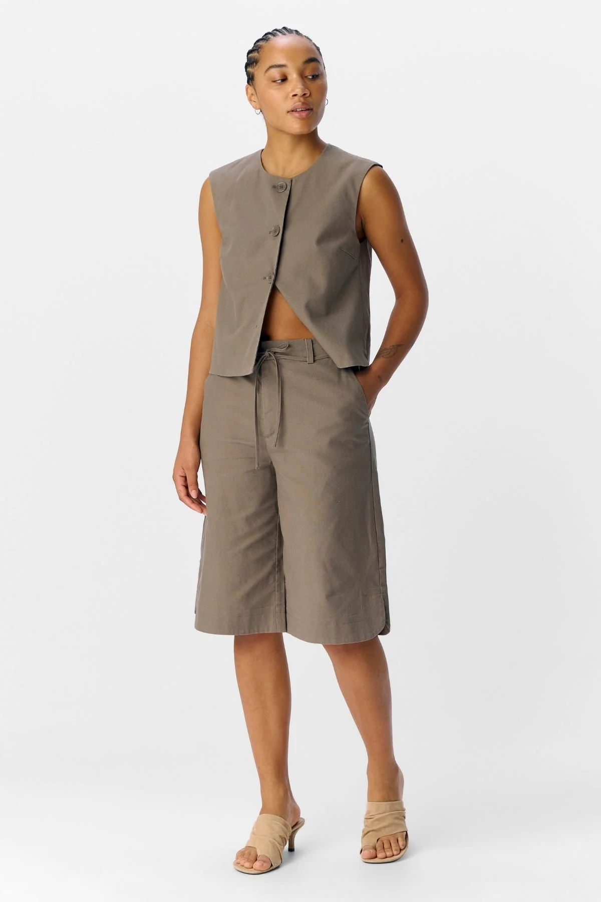 Aura Bermuda Shorts - Morel - Image 4