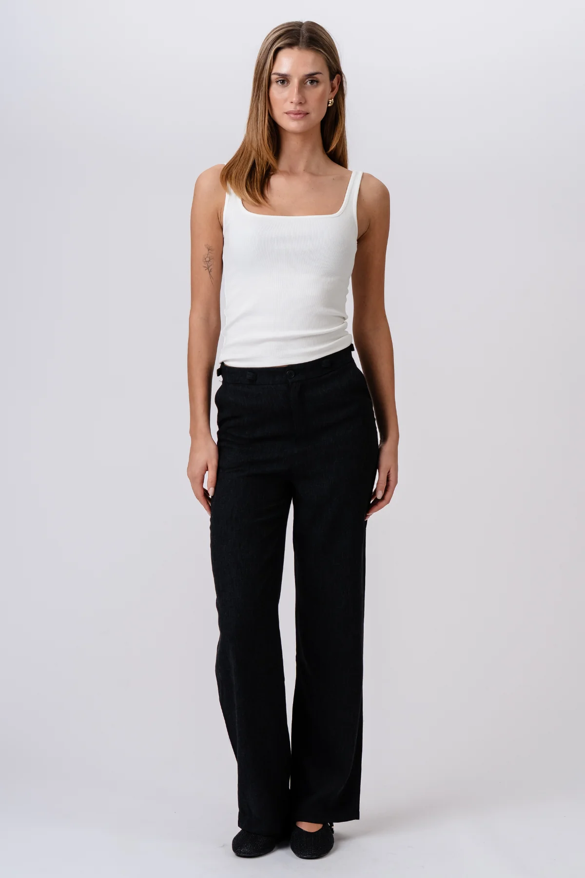 Aya Loose Pants - Schwarz - Image 2