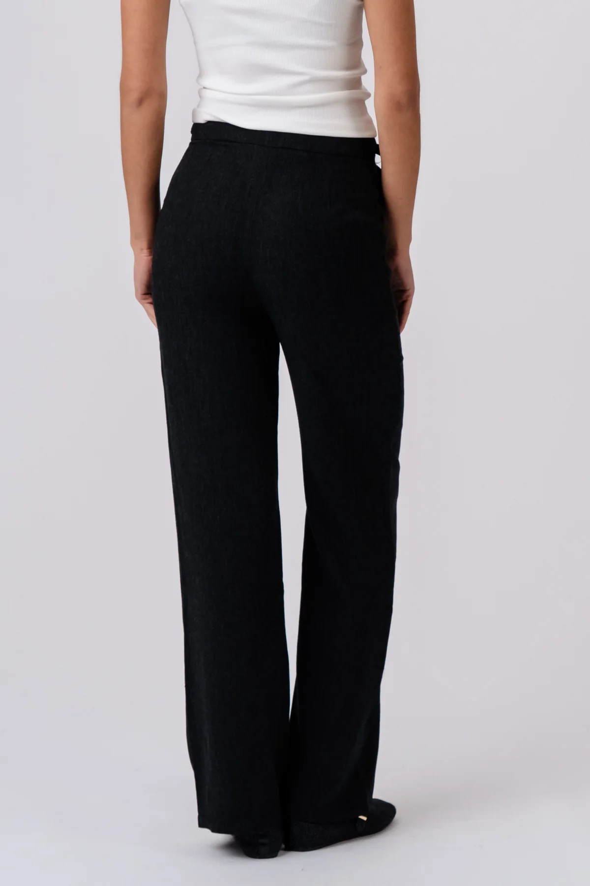 Aya Loose Pants - Schwarz - Image 3