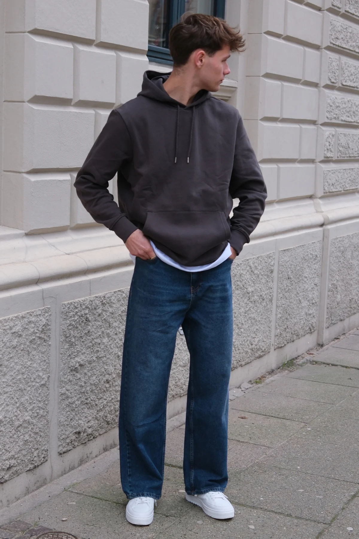 Baggy-Jeans – Hellblau - Image 3