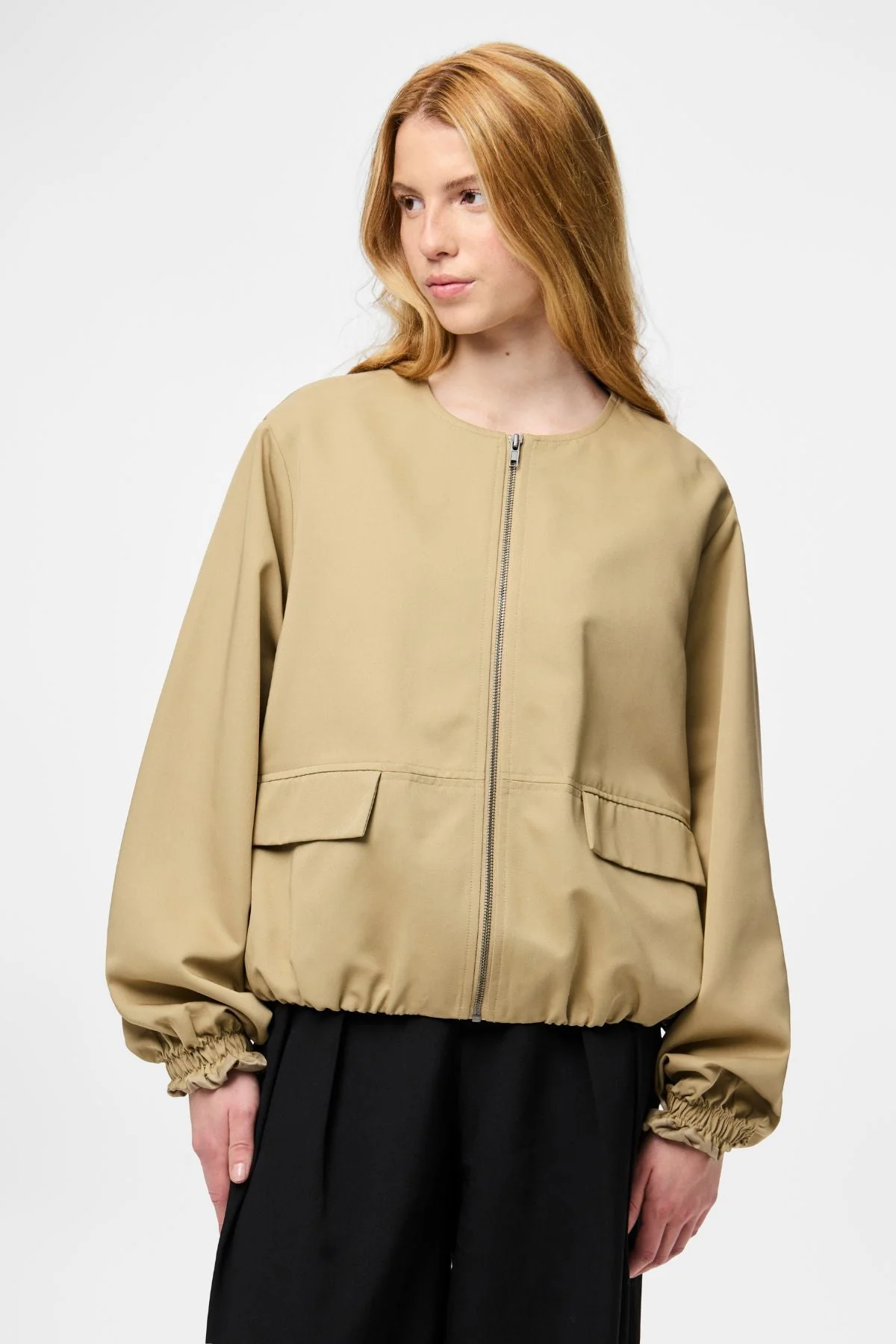 Berit Ballon-Bomberjacke – Travertin