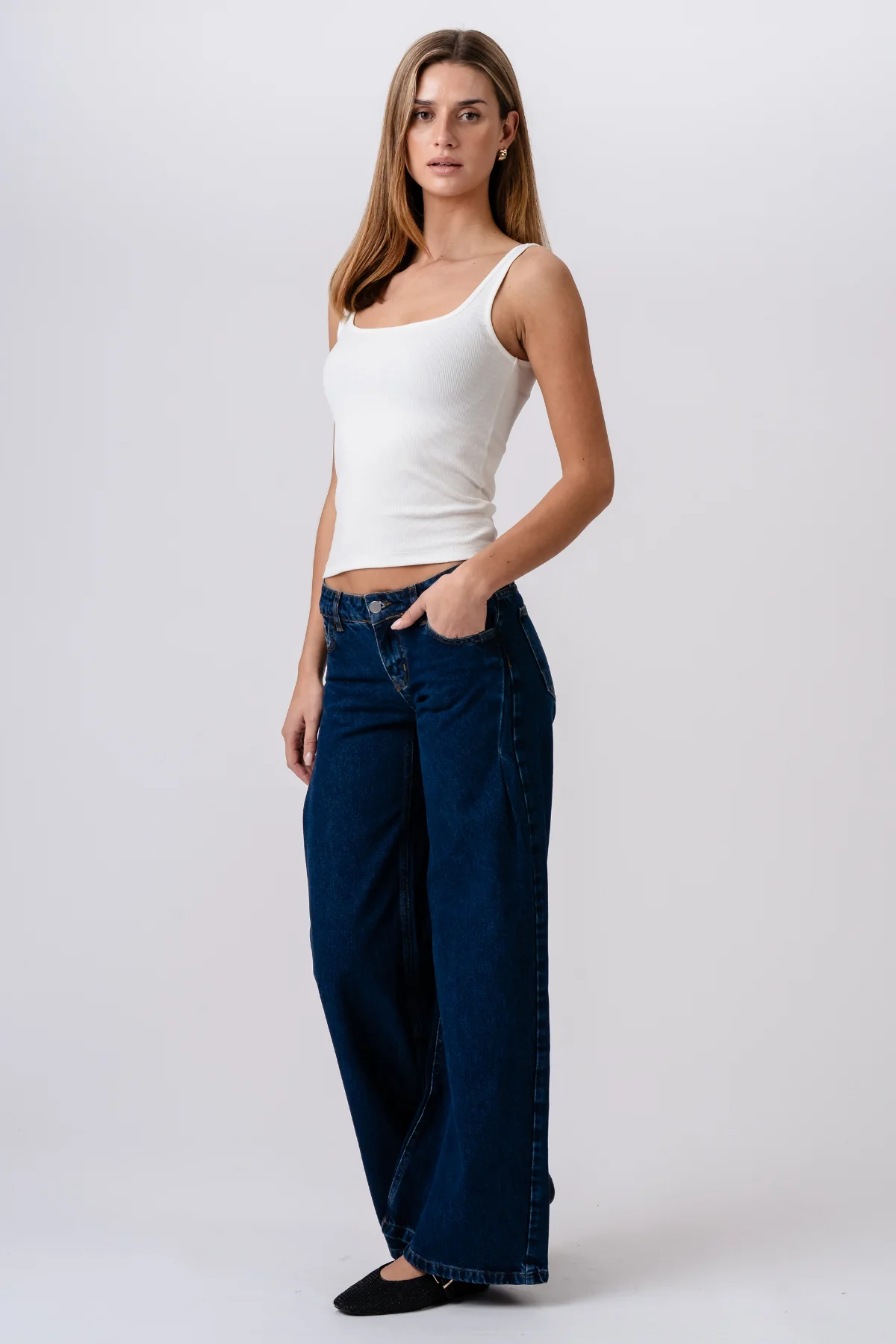 Bianca Jeans mit niedriger Taille – Mittelblau - Image 5