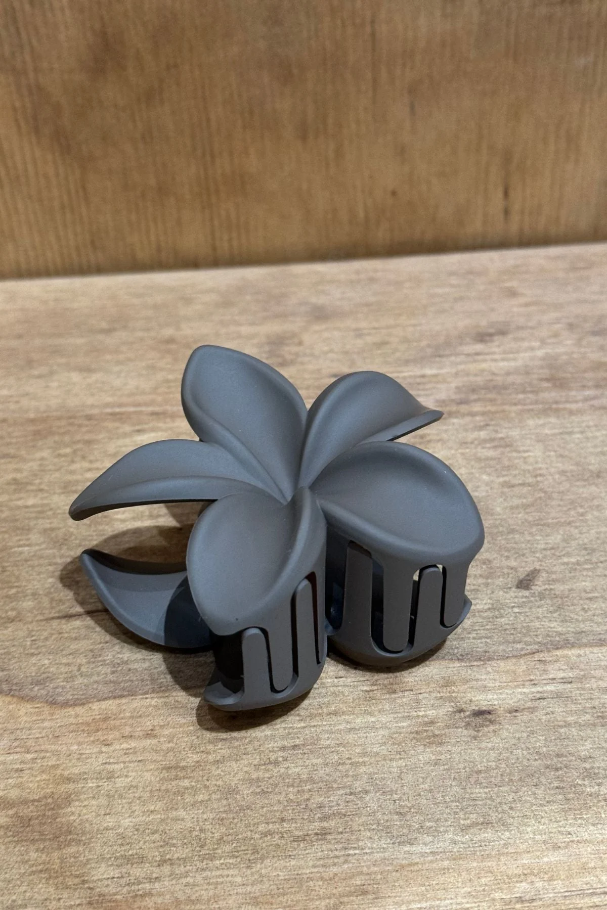 Blumenhaarclip - braun - Image 2