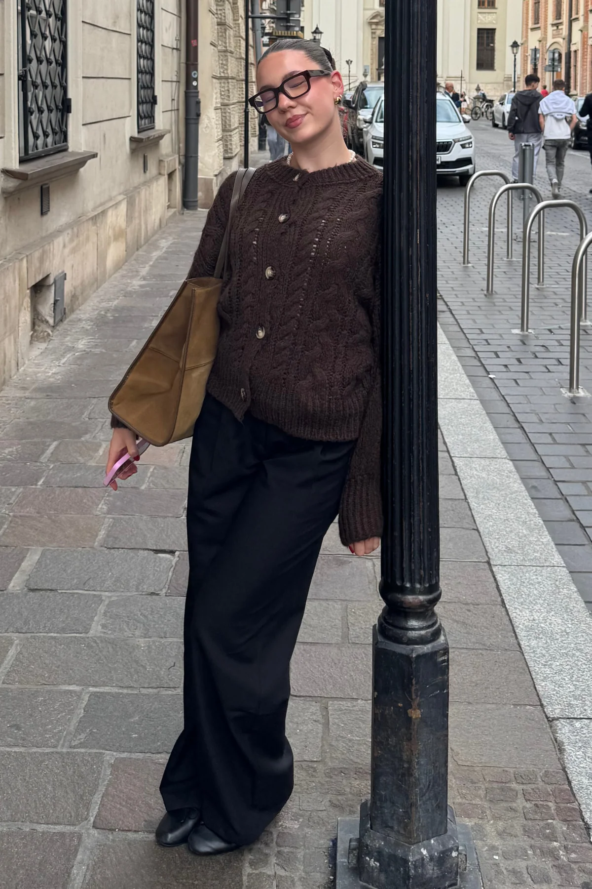 Botton Knit - Braun - Image 2