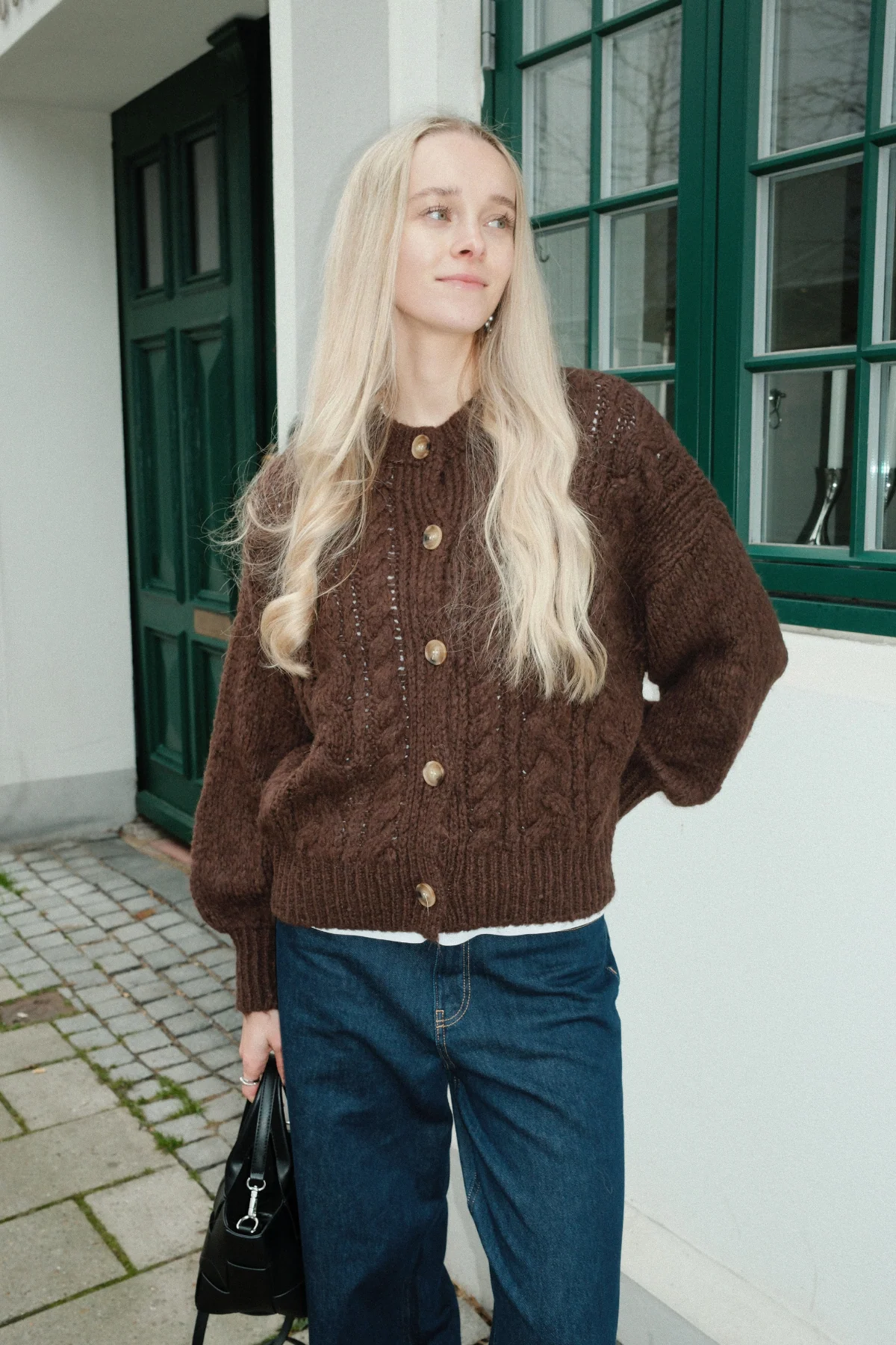 Botton Knit - Braun - Image 6