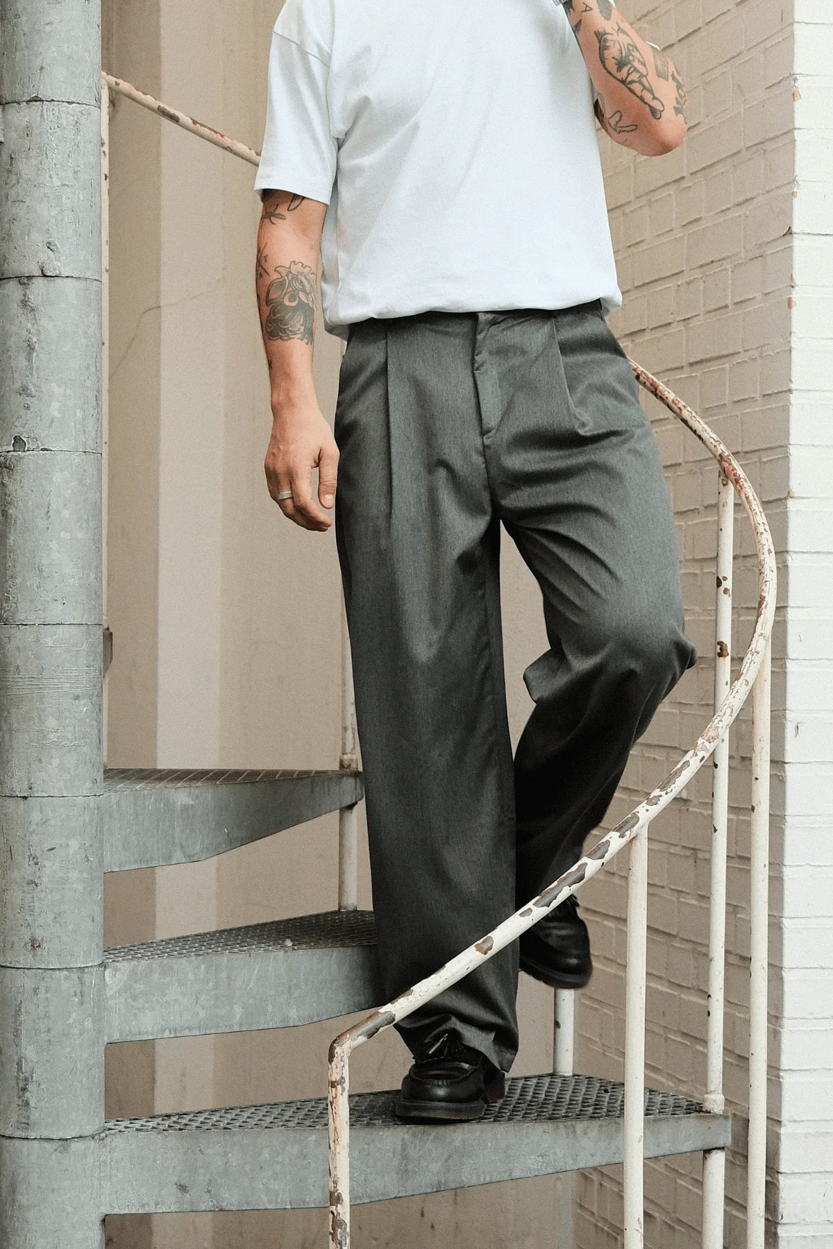 Plissee-weiter Anzug Pants - Hellgrau - Image 2
