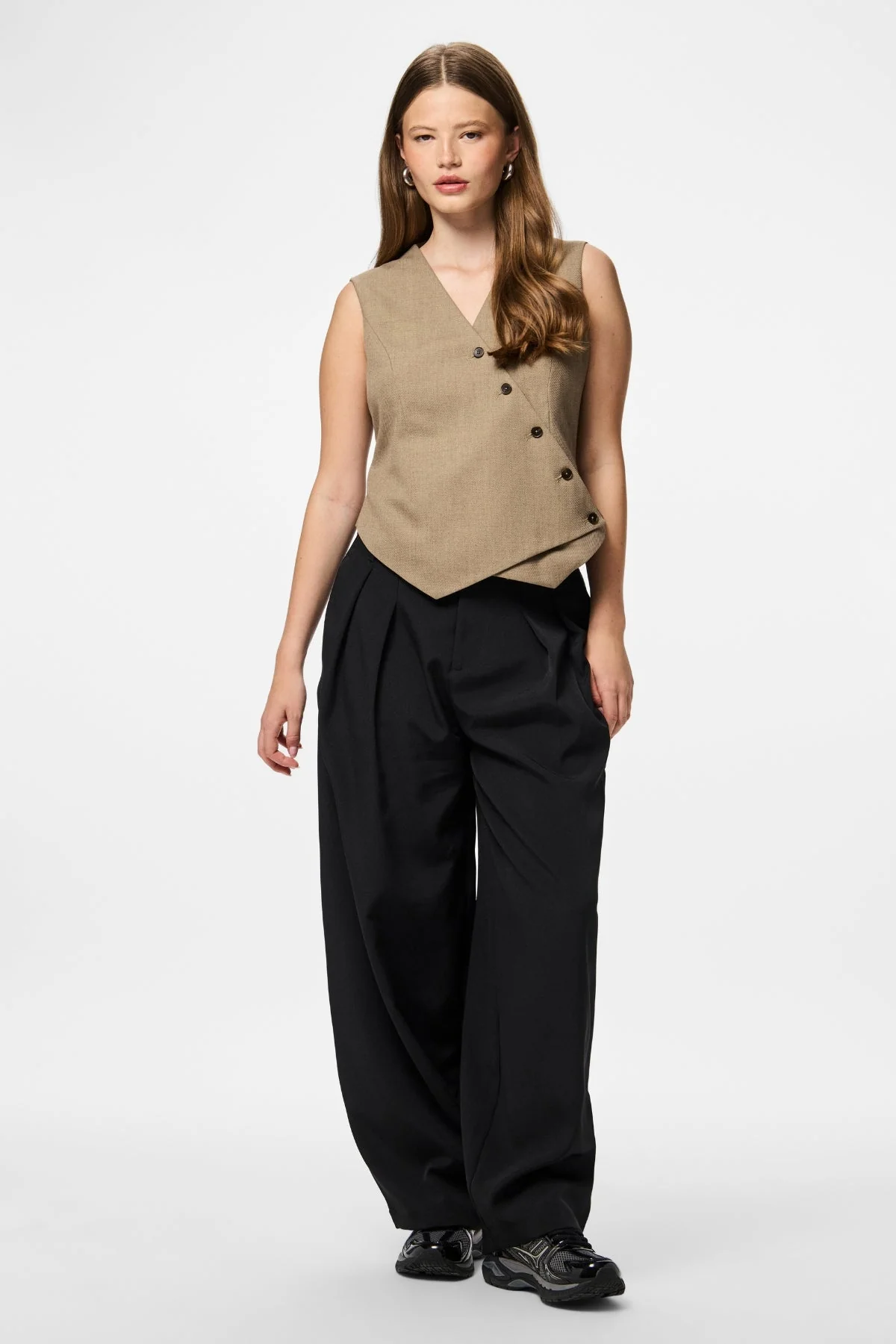 Asymmetrische Weste „Bubbles“ – Greige - Image 2