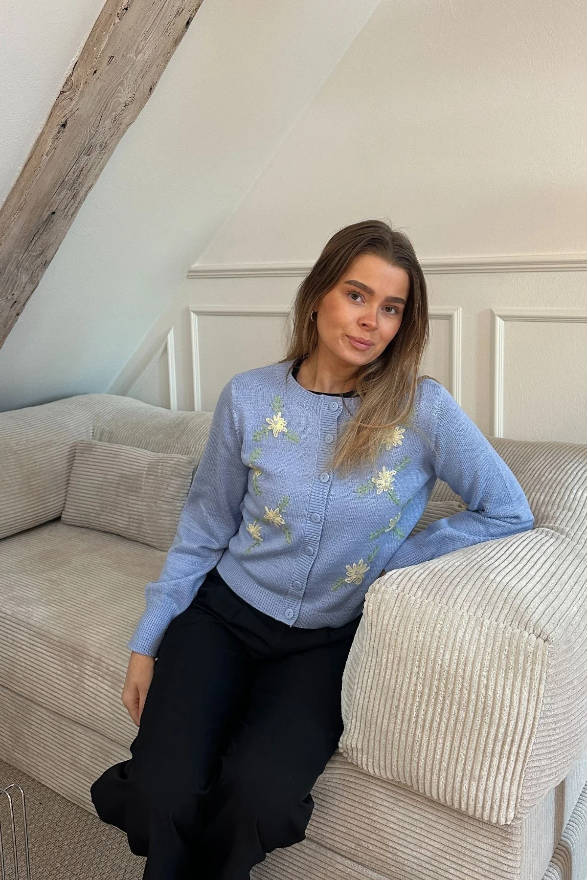 Camille O-Neck Cardigan – Brunnera Blue