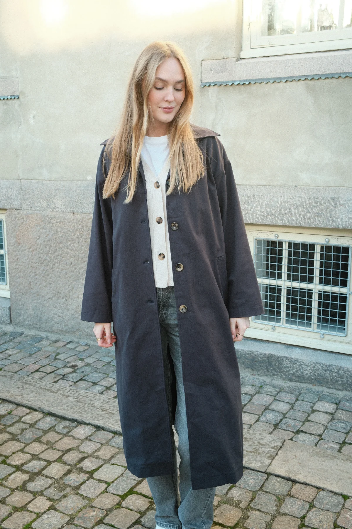 Carla Trenchcoat – Marineblau - Image 2