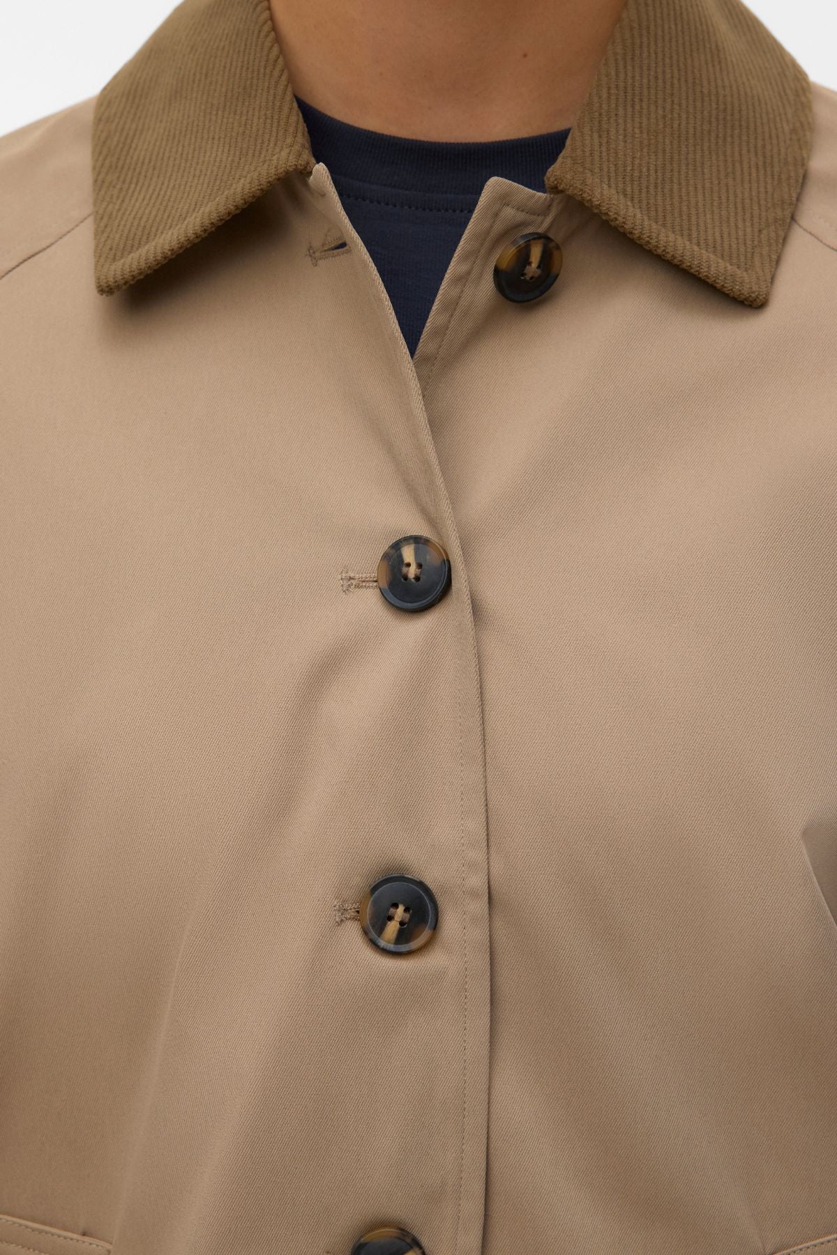 Kurze Chelseafia-Jacke – Silberner Nerz - Image 4