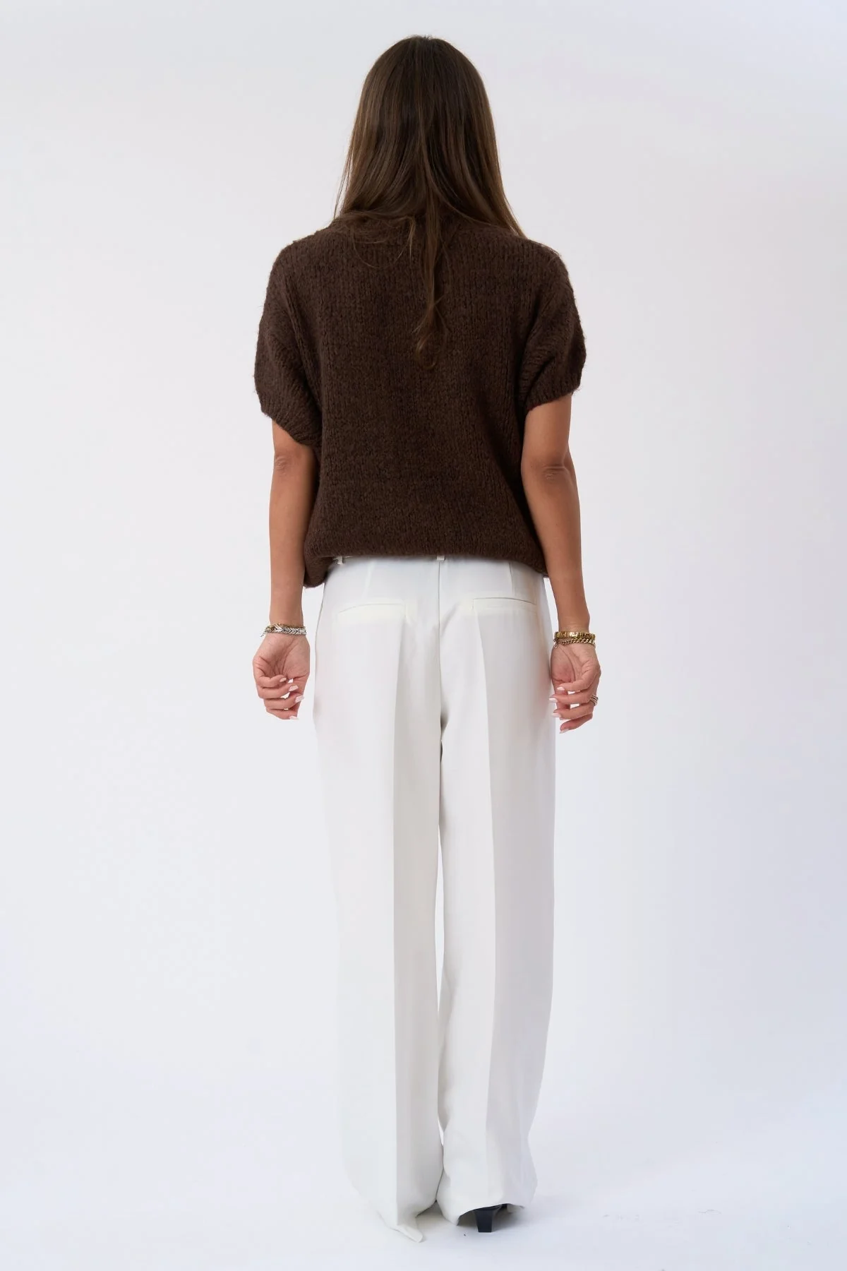 Chloe Kurzarmstrick – Schokolade - Image 4