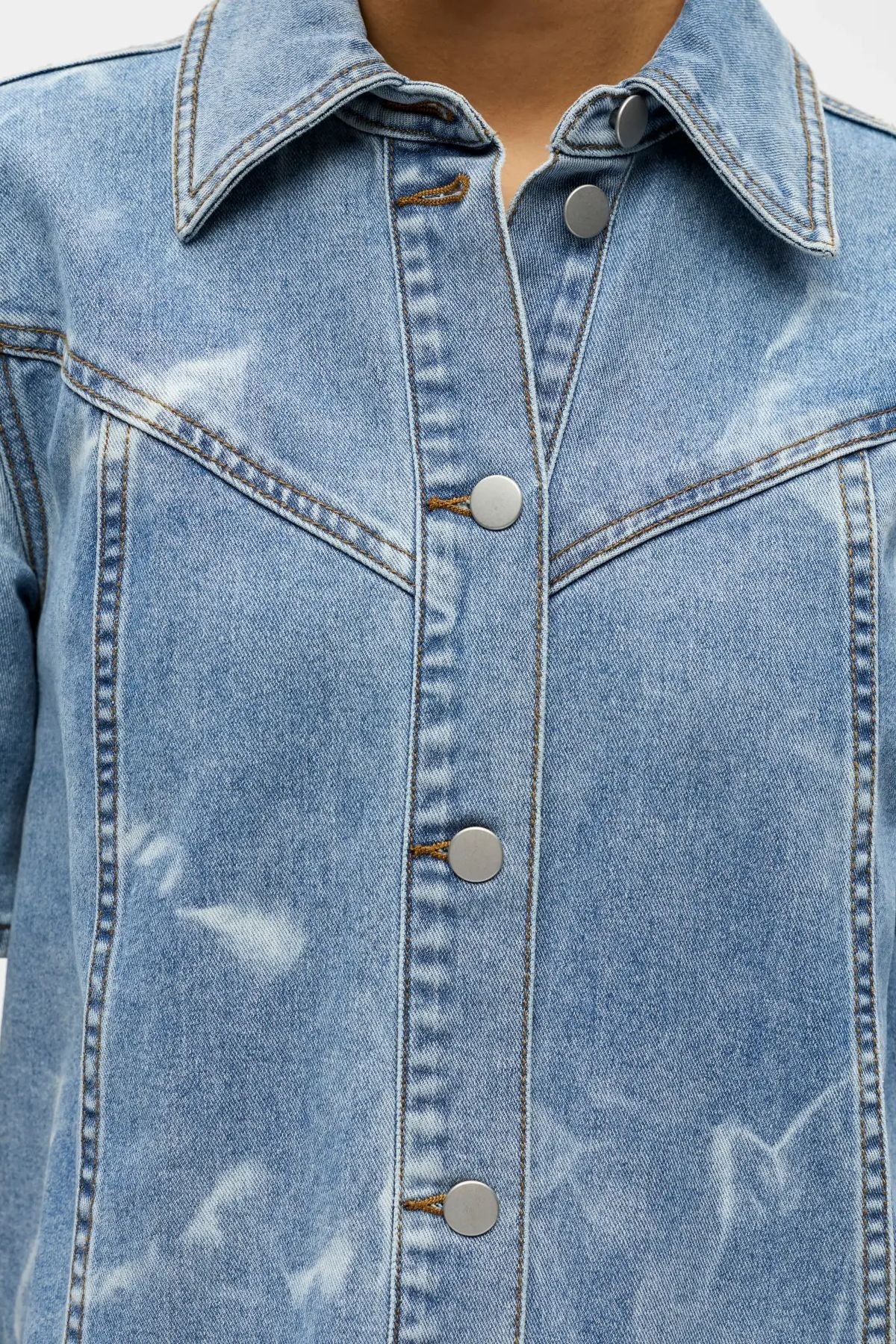 Kurzes Jeanskleid Claudia – Hellblauer Denim - Image 3