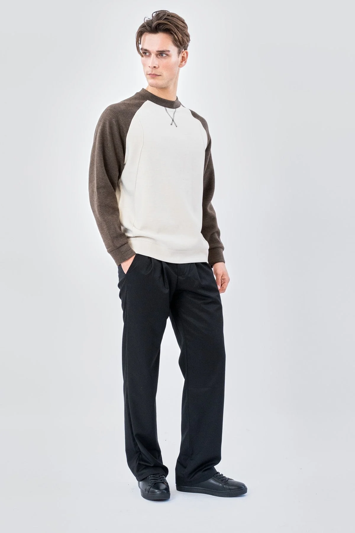 Pullover mit Rundhalsausschnitt und Raglanärmeln – Aprikose - Image 2