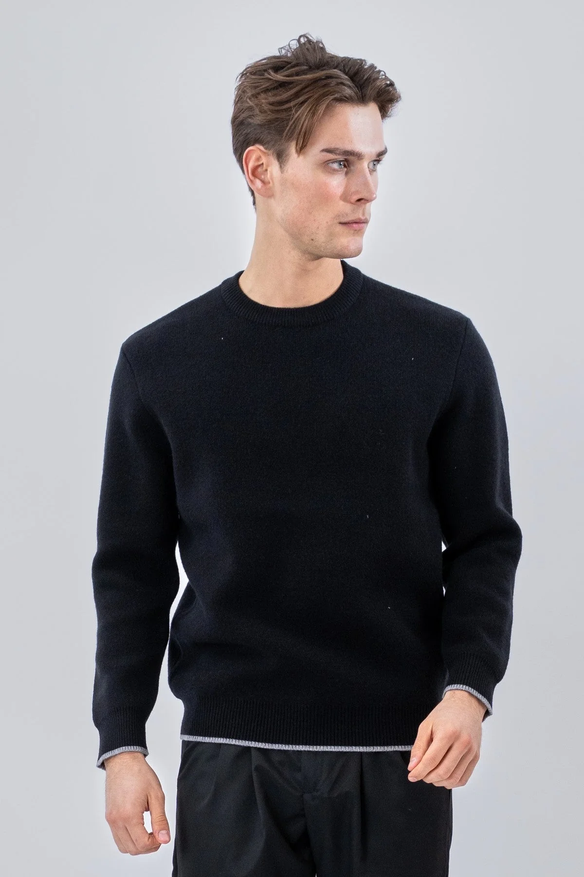 Pullover mit Rundhalsausschnitt - Schwarz