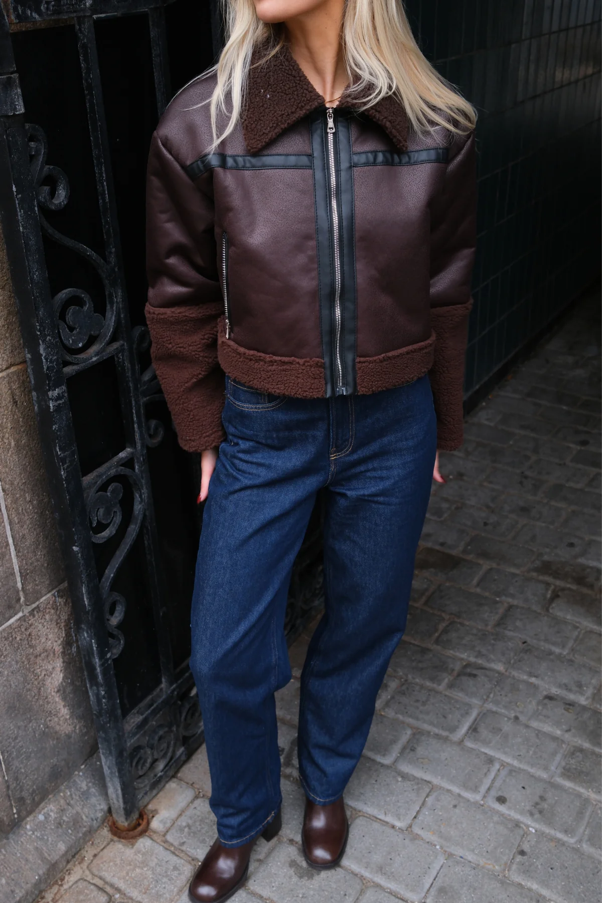 Daisy Shearling Jacke - Brown/Schwarz - Image 3