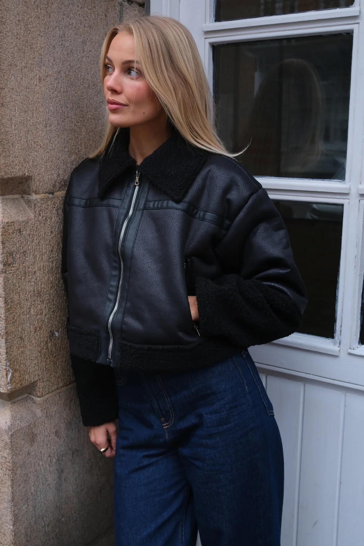 Daisy Shearling Jacke - Schwarz/Schwarz - Image 2