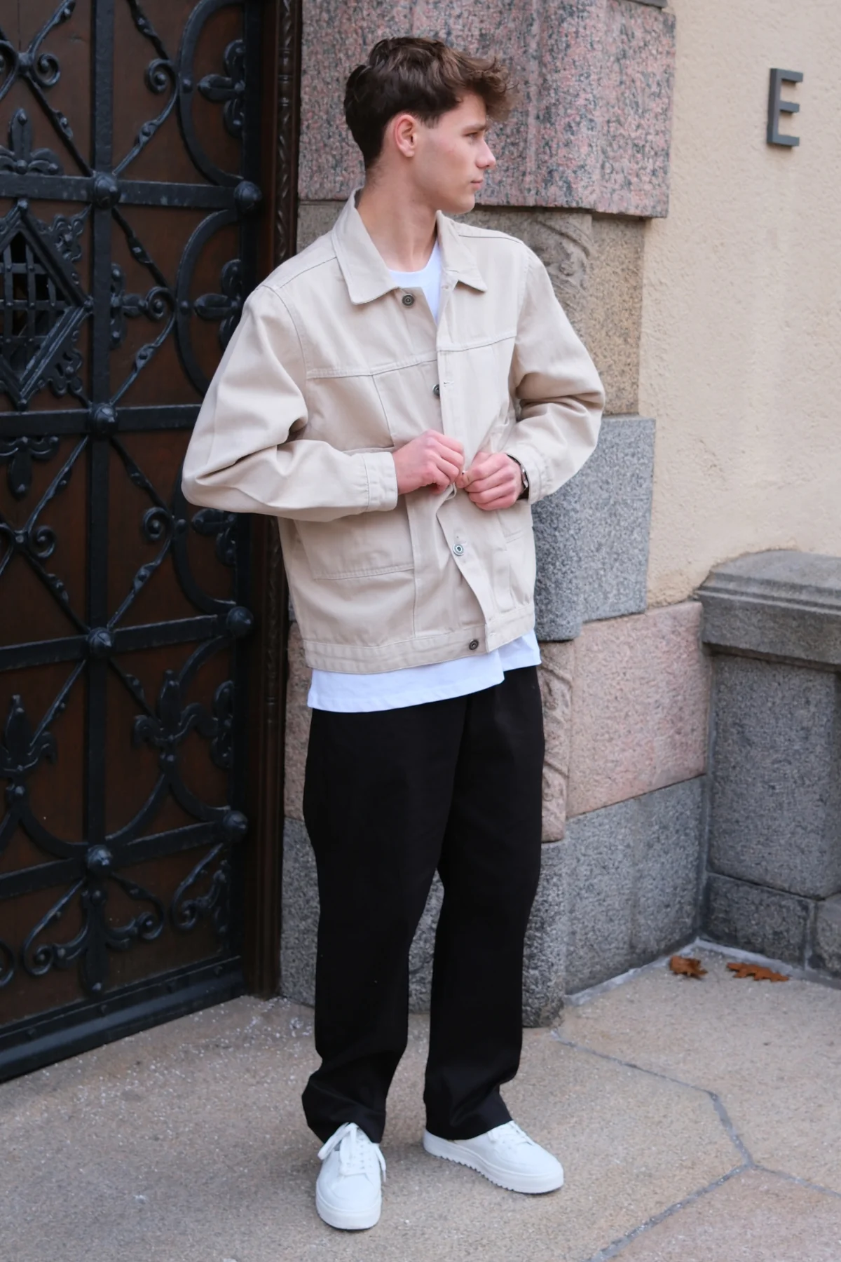 Jeansjacke – Beige - Image 2