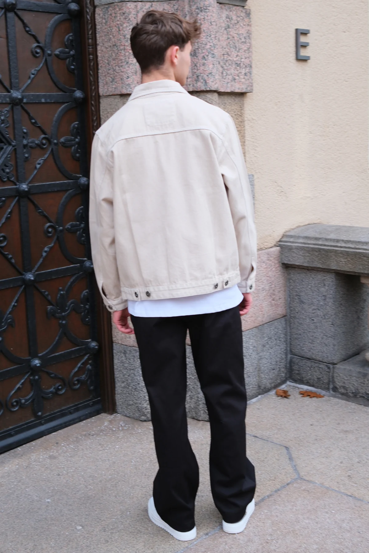 Jeansjacke – Beige - Image 3