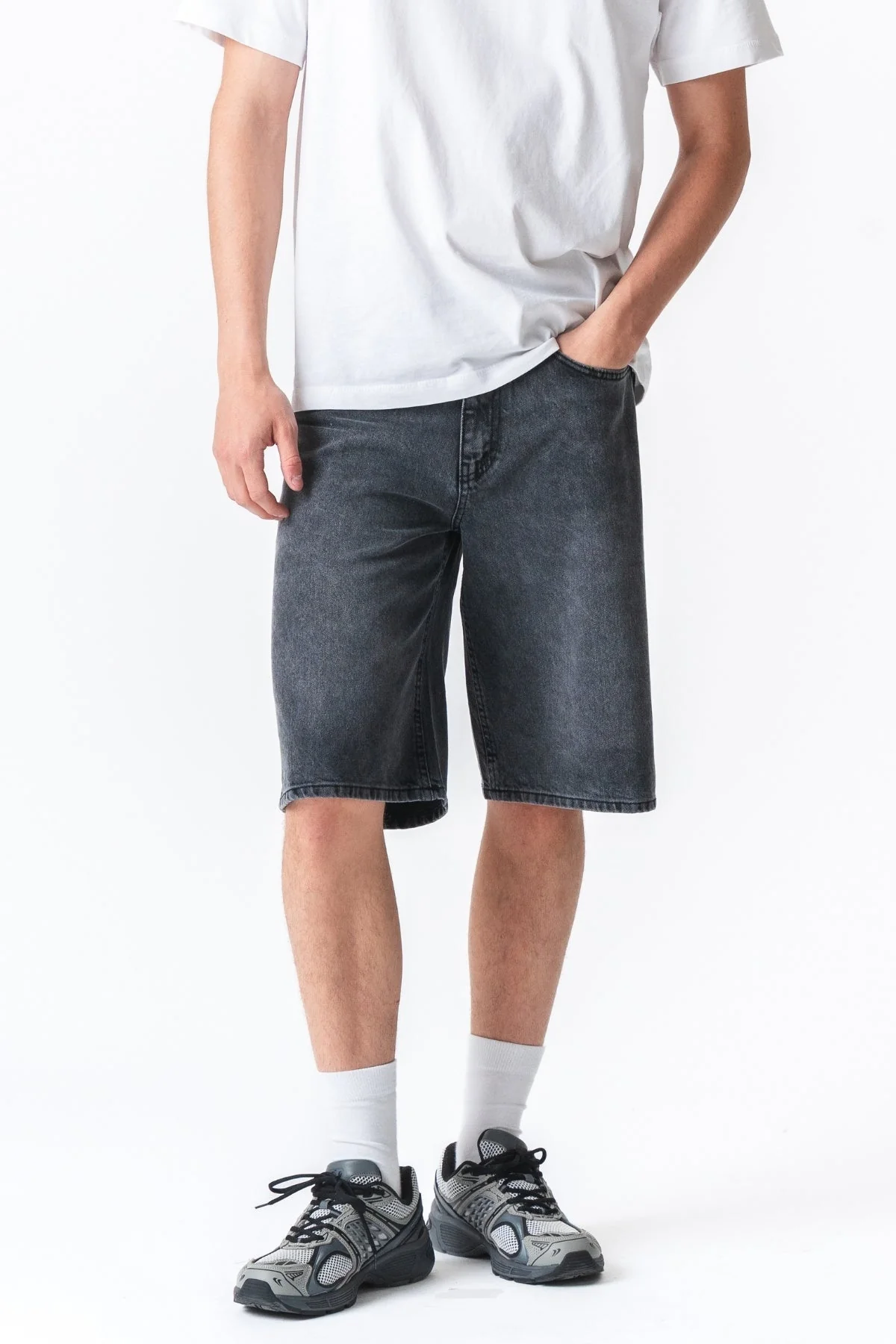 Denim Shorts Locker - schwarz