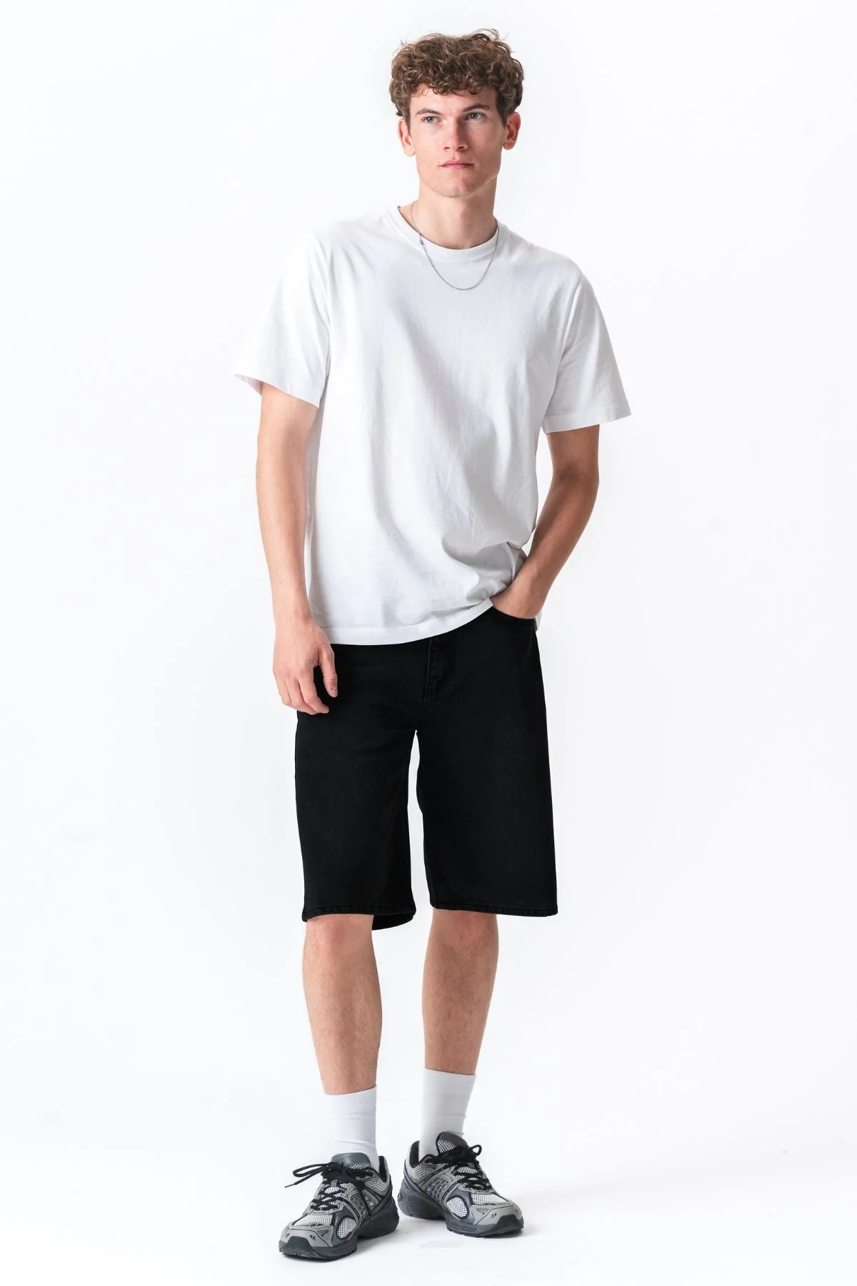 Denim Shorts Locker – fest Schwarz - Image 3