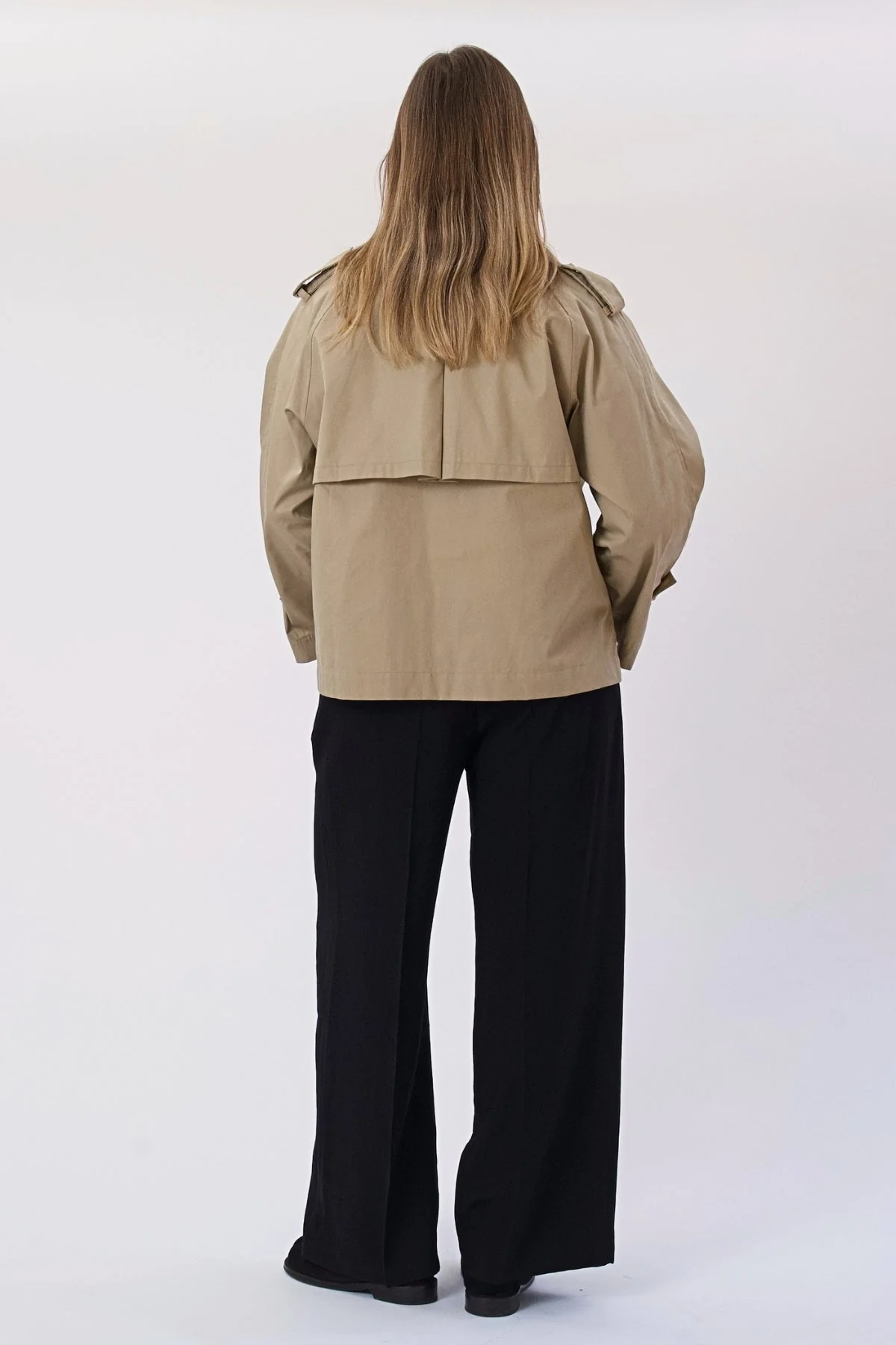 Elara Kurzer Trenchcoat - Beige - Image 3