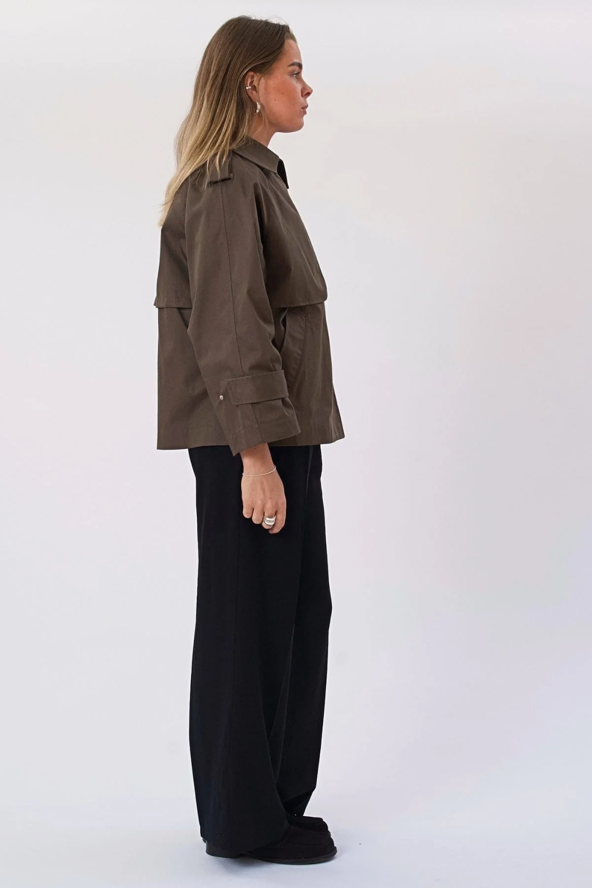 Elara Kurzer Trenchcoat - Braun - Image 5