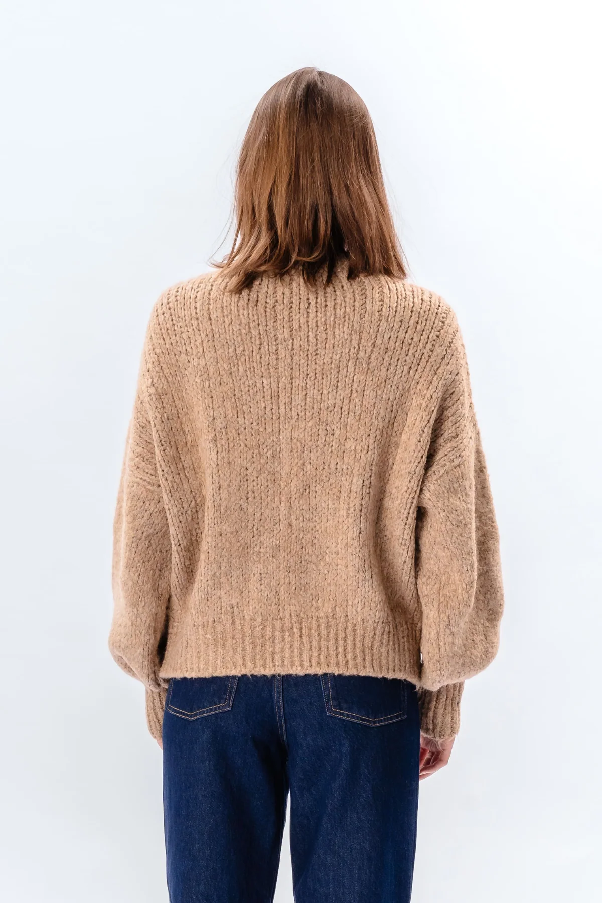 Emma Zopfmuster – Beige - Image 6