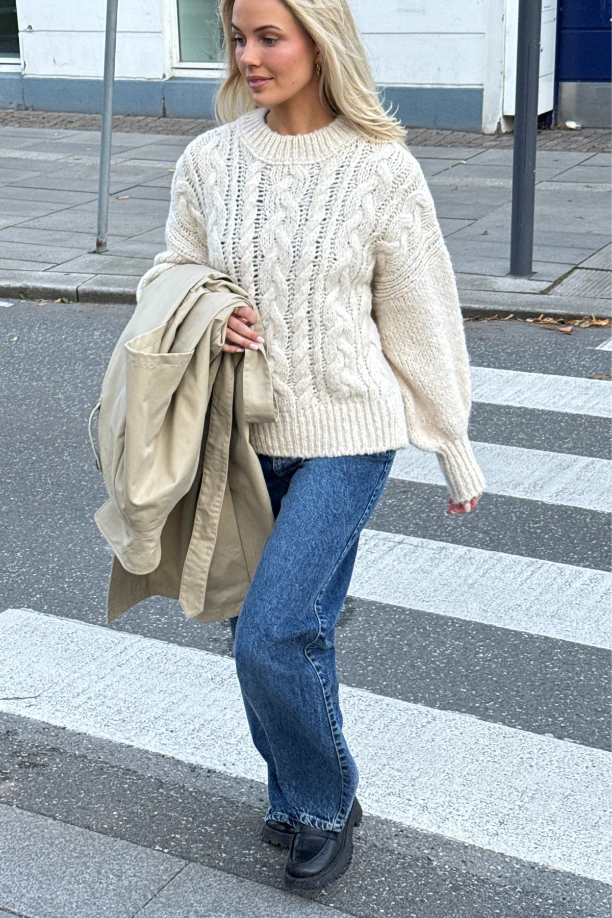Emma Zopfmuster – gebrochenes Weiß - Image 3