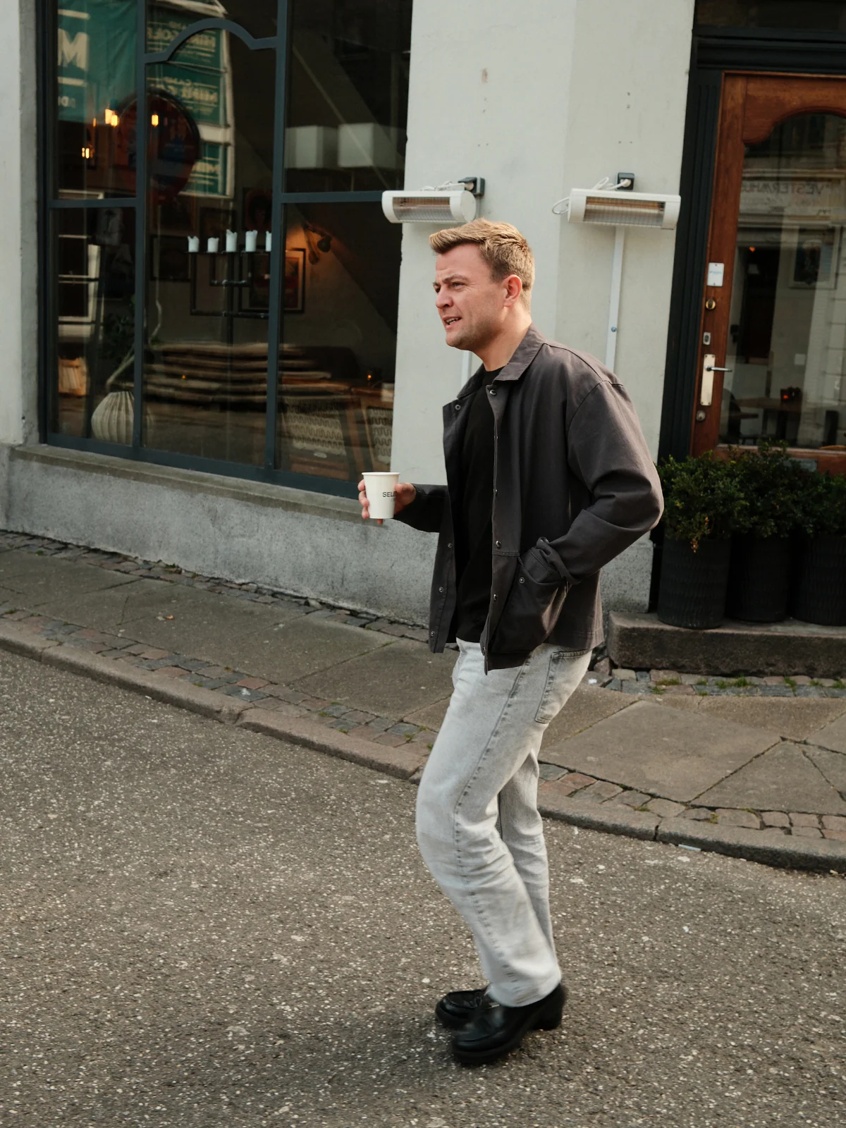 Entspannte Fit Jeans - grauer Jeans - Image 4