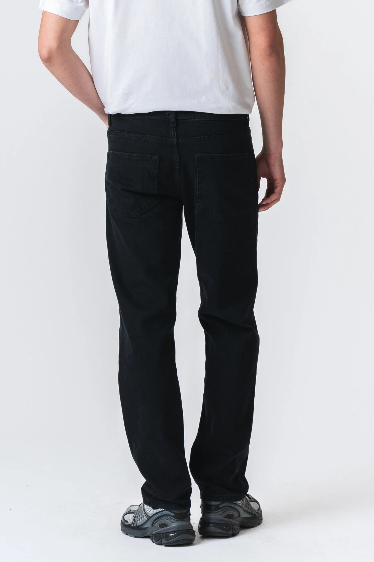 Entspannte Fit -Jeans - solide Schwarz - Image 4