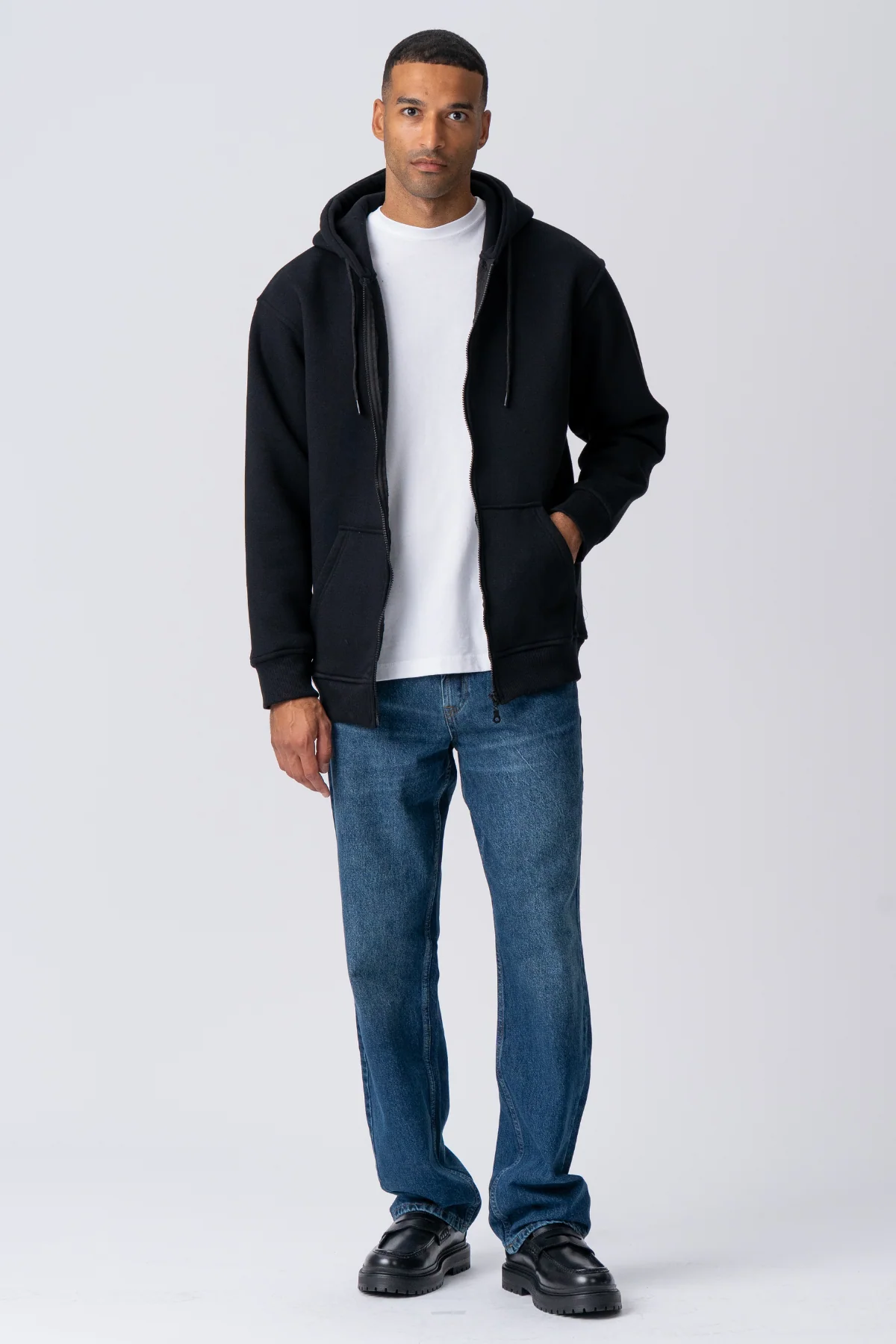 Entspannter Zip Hoodie - Schwarz - Image 5
