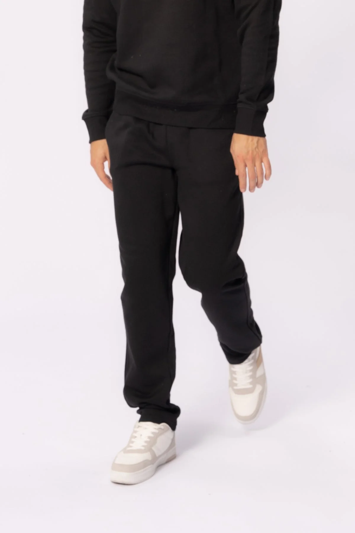 Essential-Jogginghose - Schwarz - Image 6
