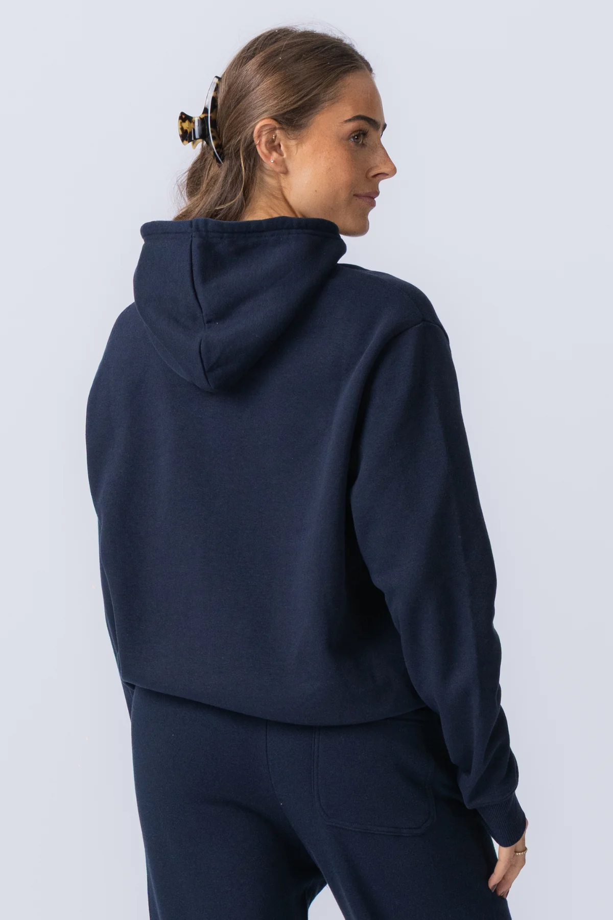 Essential Kapuzenpullover – Marineblau - Image 8