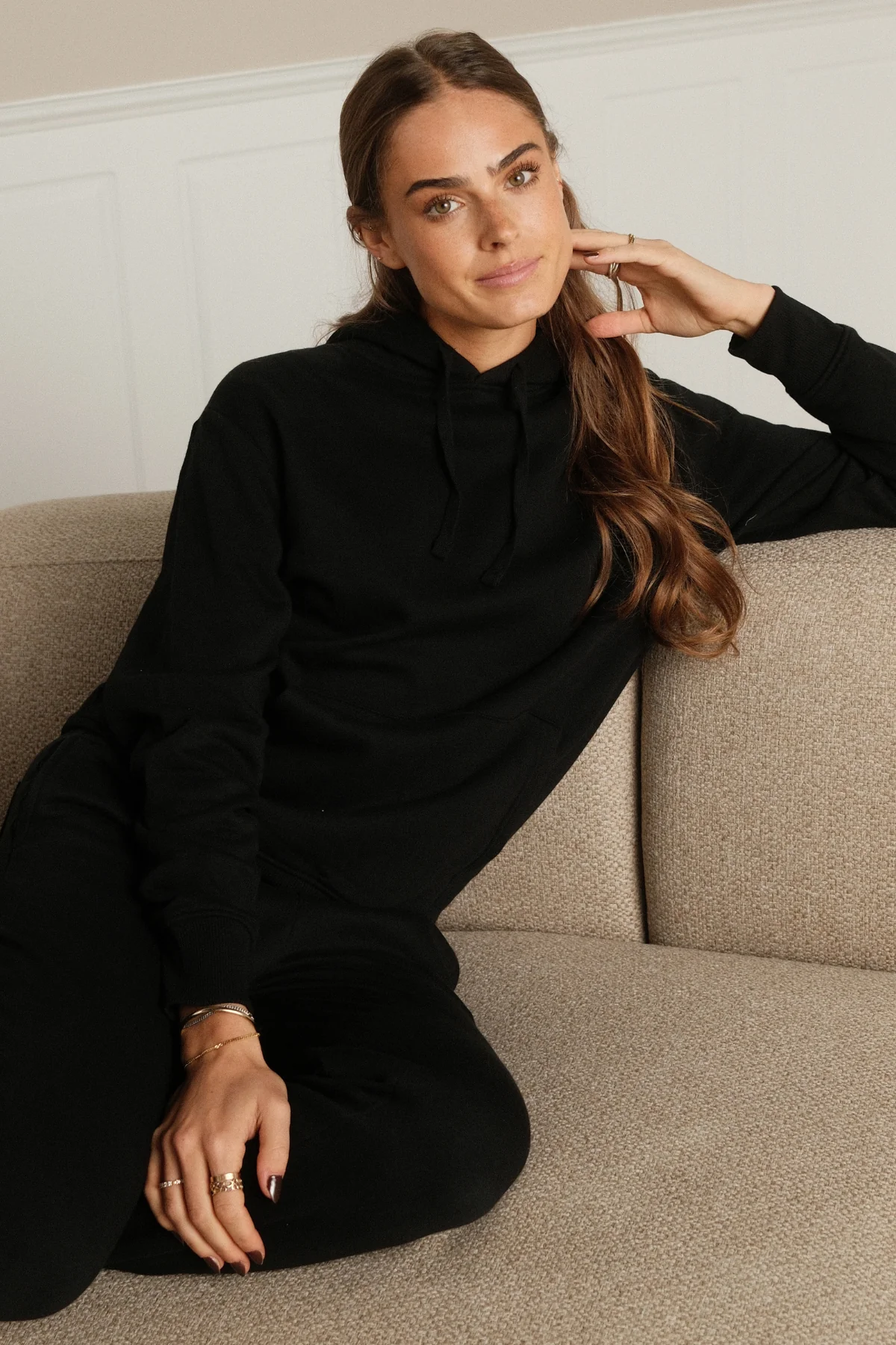 Essential Kapuzenpullover - Schwarz - Image 2