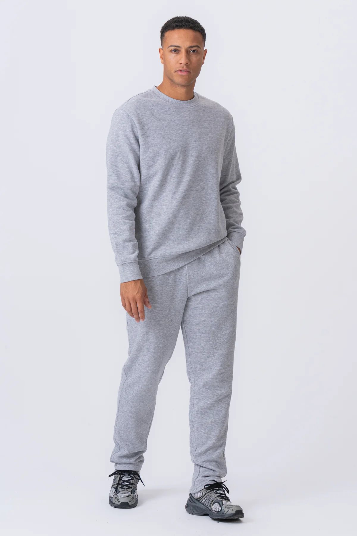Essential Sweatset – Grau - Image 2