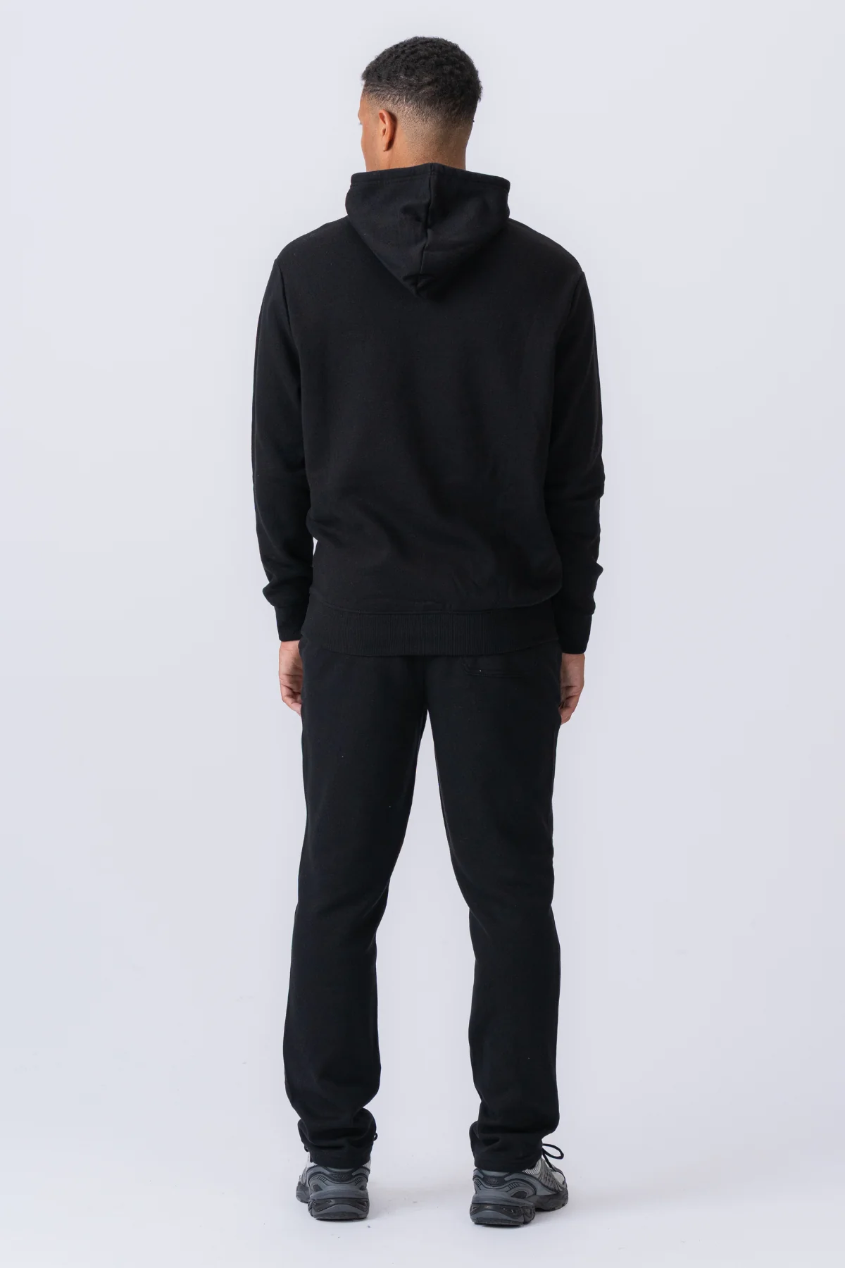 Essential-Sweatshirt mit Kapuze - Schwarz - Image 3