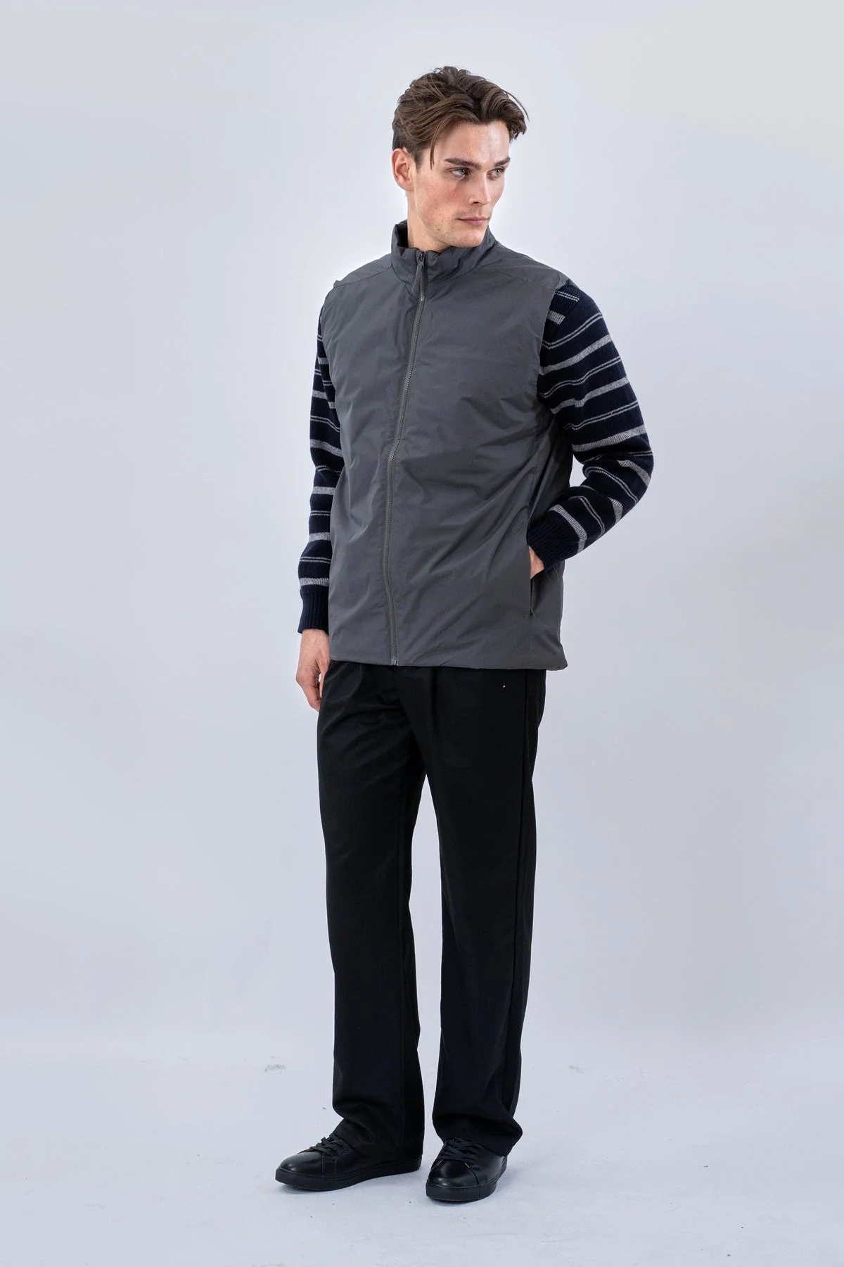 Felix Weste - Grau - Image 3