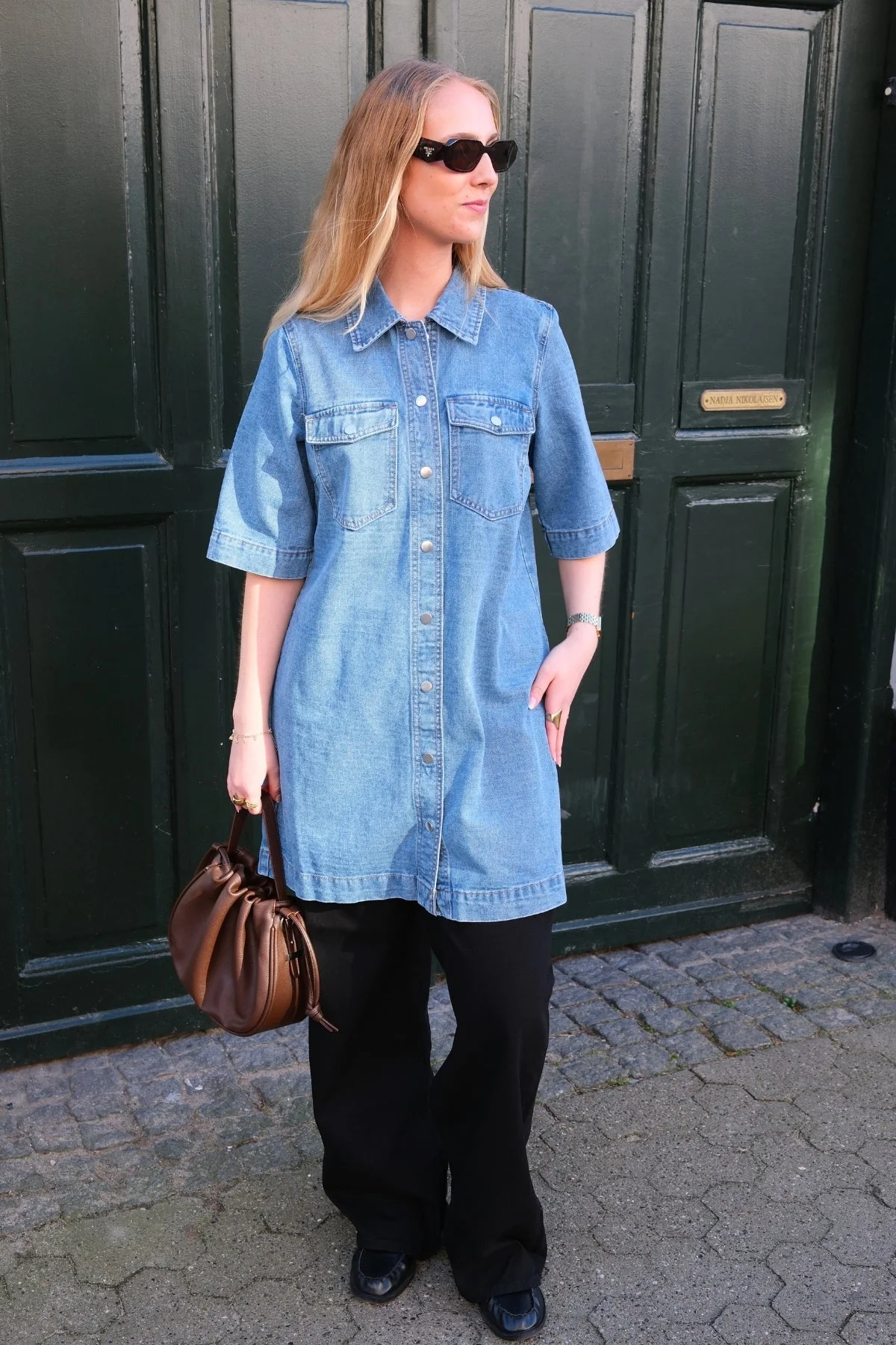 Fenja Short Denim Kleid - mittelblauer Denim - Image 2