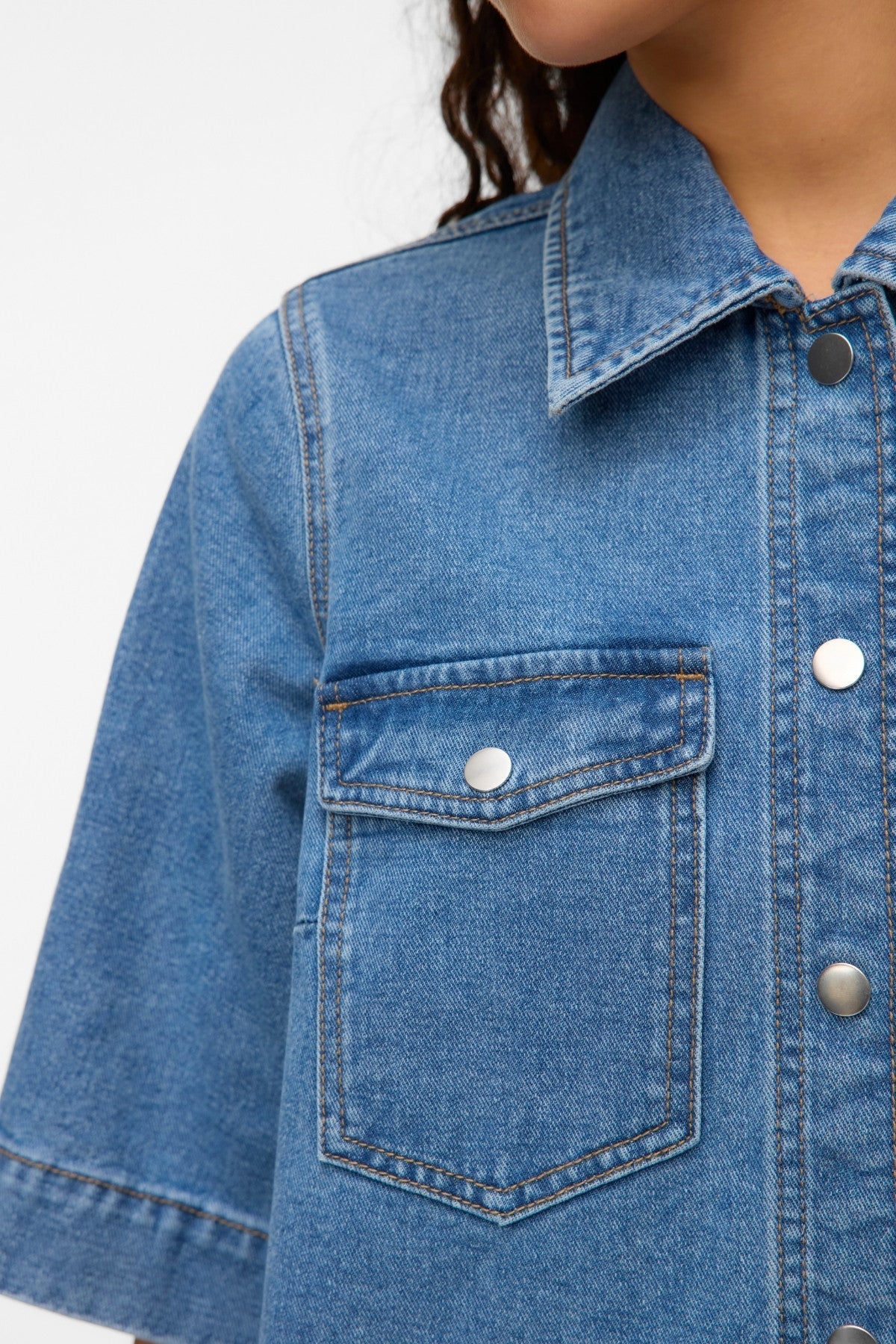 Fenja Short Denim Kleid - mittelblauer Denim - Image 5