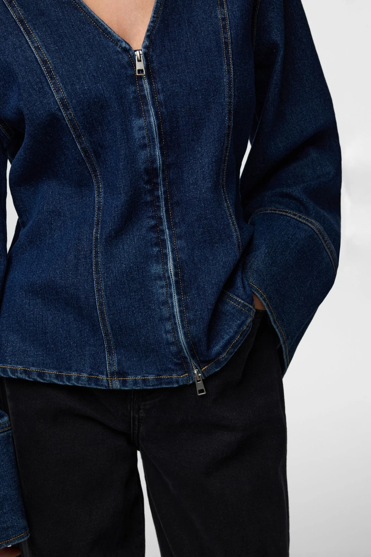 Flora Jeanshemd – Dunkelblauer Denim - Image 4