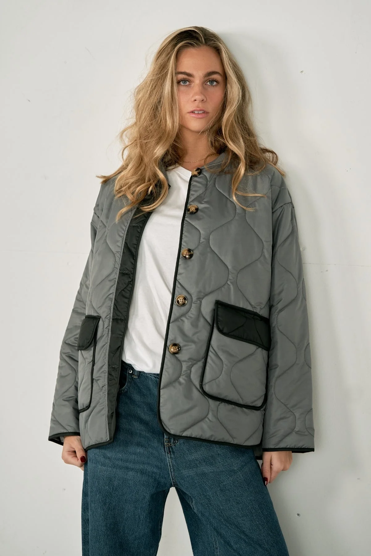 Gesteppte Blockjacke - Grau/Schwarz - Image 2