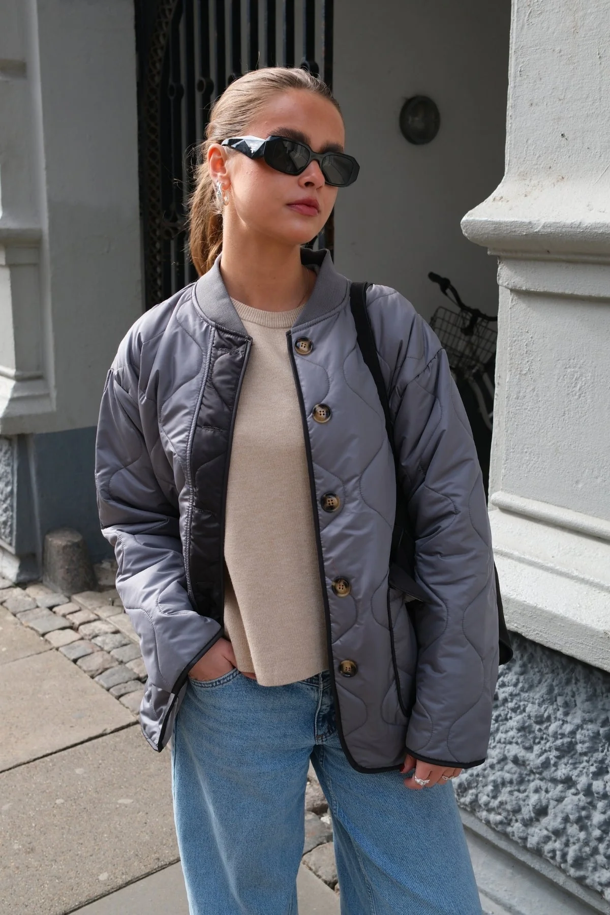 Gesteppte Blockjacke - Grau/Schwarz - Image 3