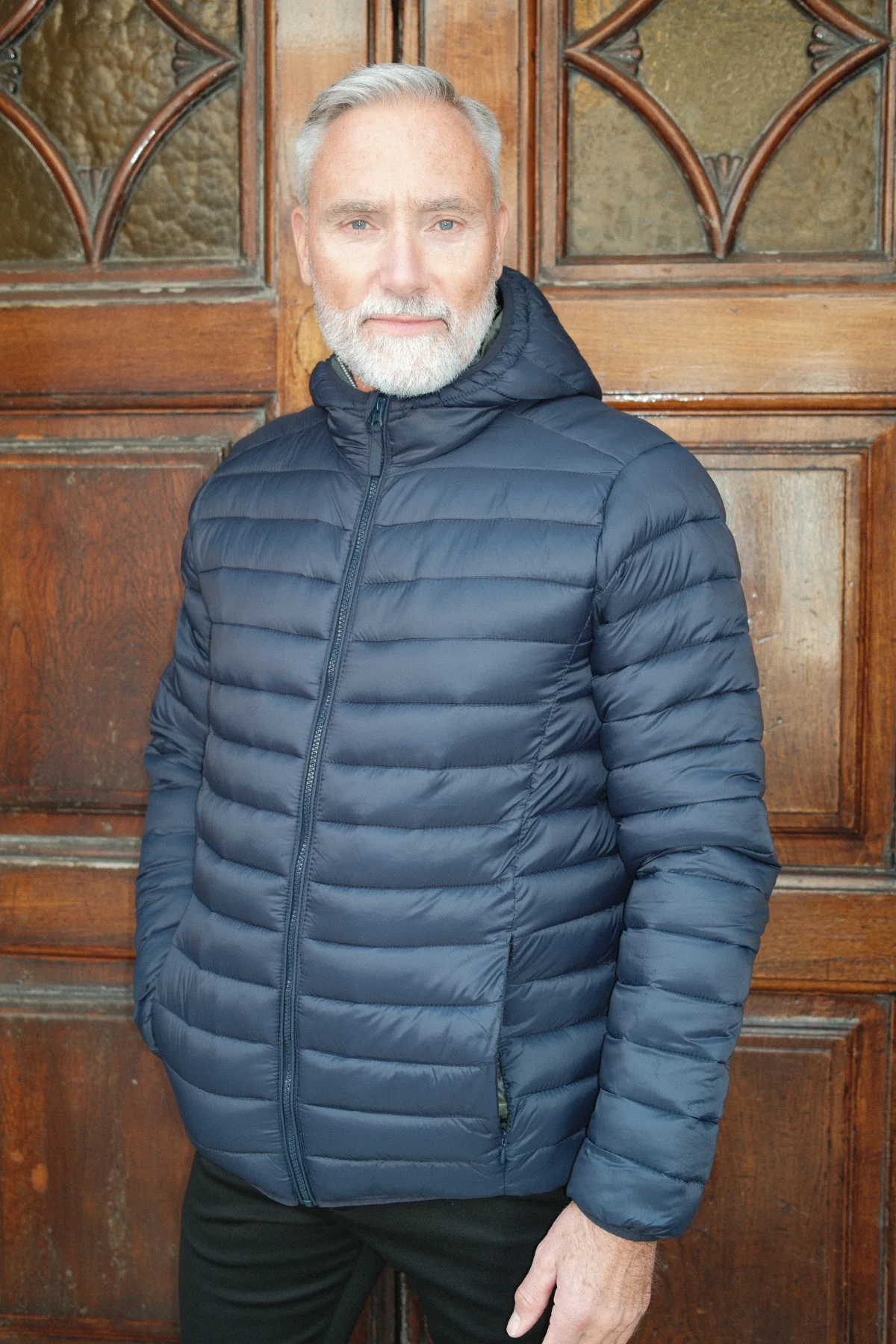 Leichte Pufferjacke mit Kapuze - Navy - Image 6