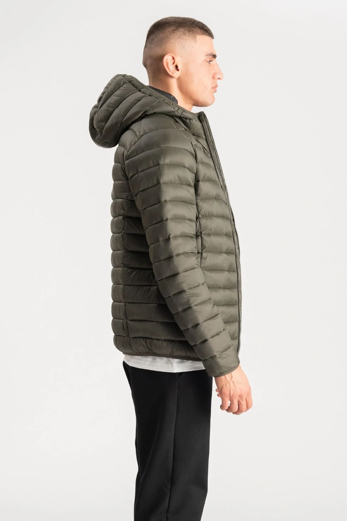 Leichte Pufferjacke mit Kapuze - Olive - Image 4