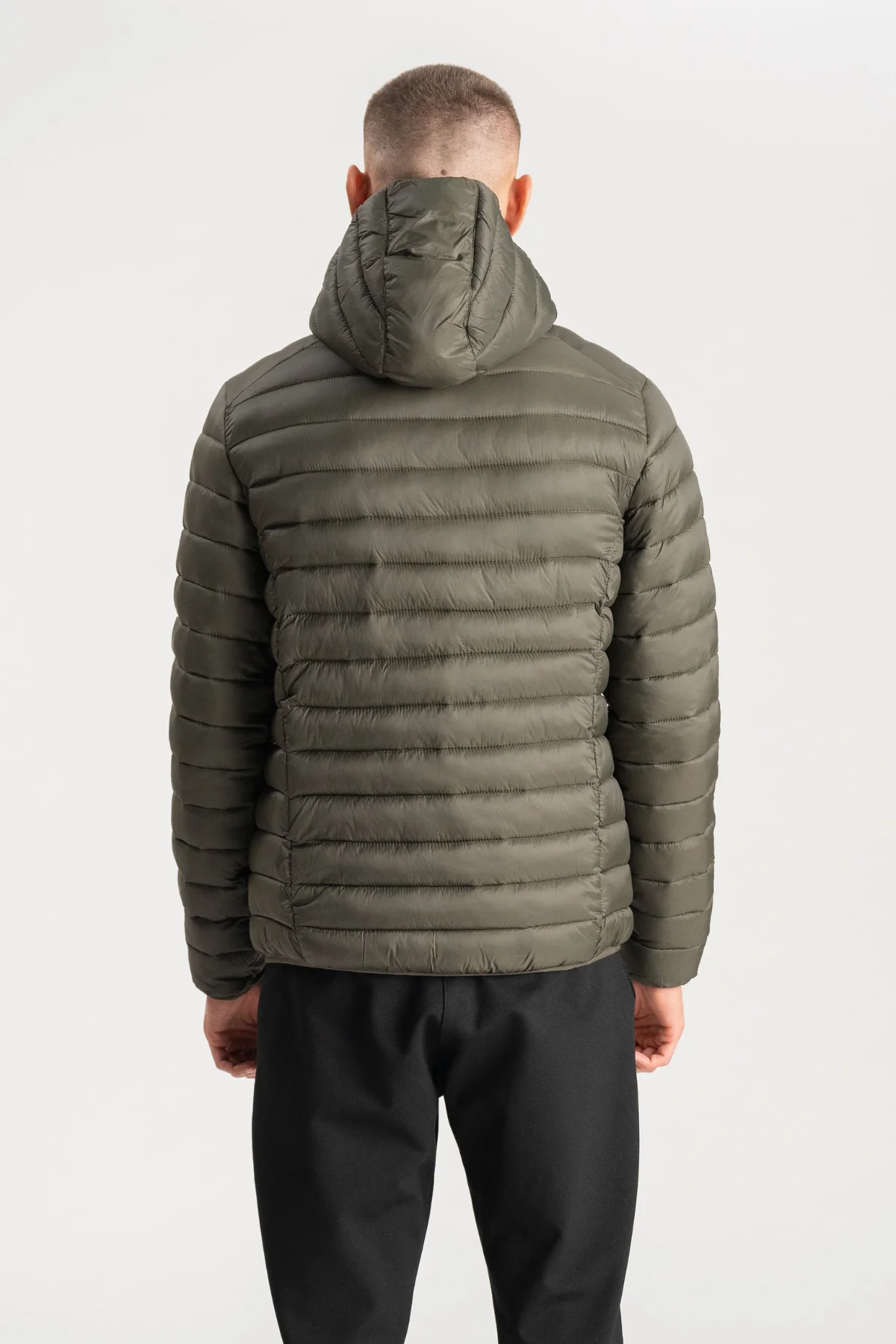 Leichte Pufferjacke mit Kapuze - Olive - Image 5